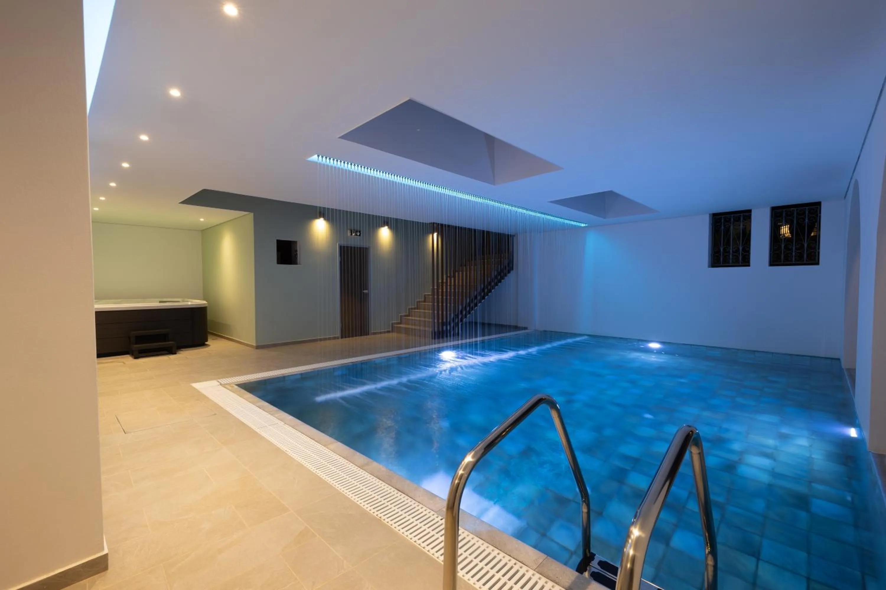 Hot Tub in Opera House Hotel