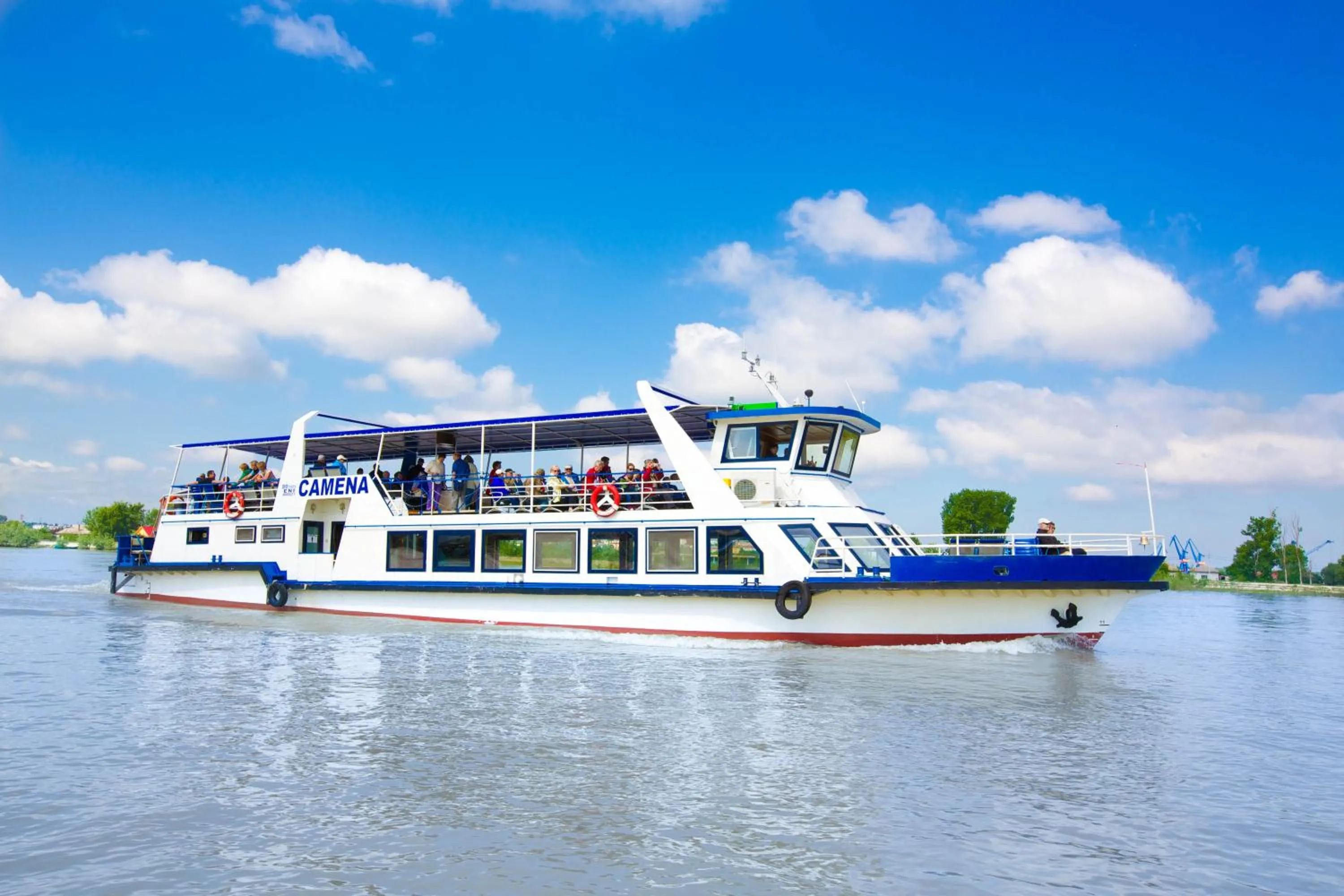 Fishing in Hotel Delta 4