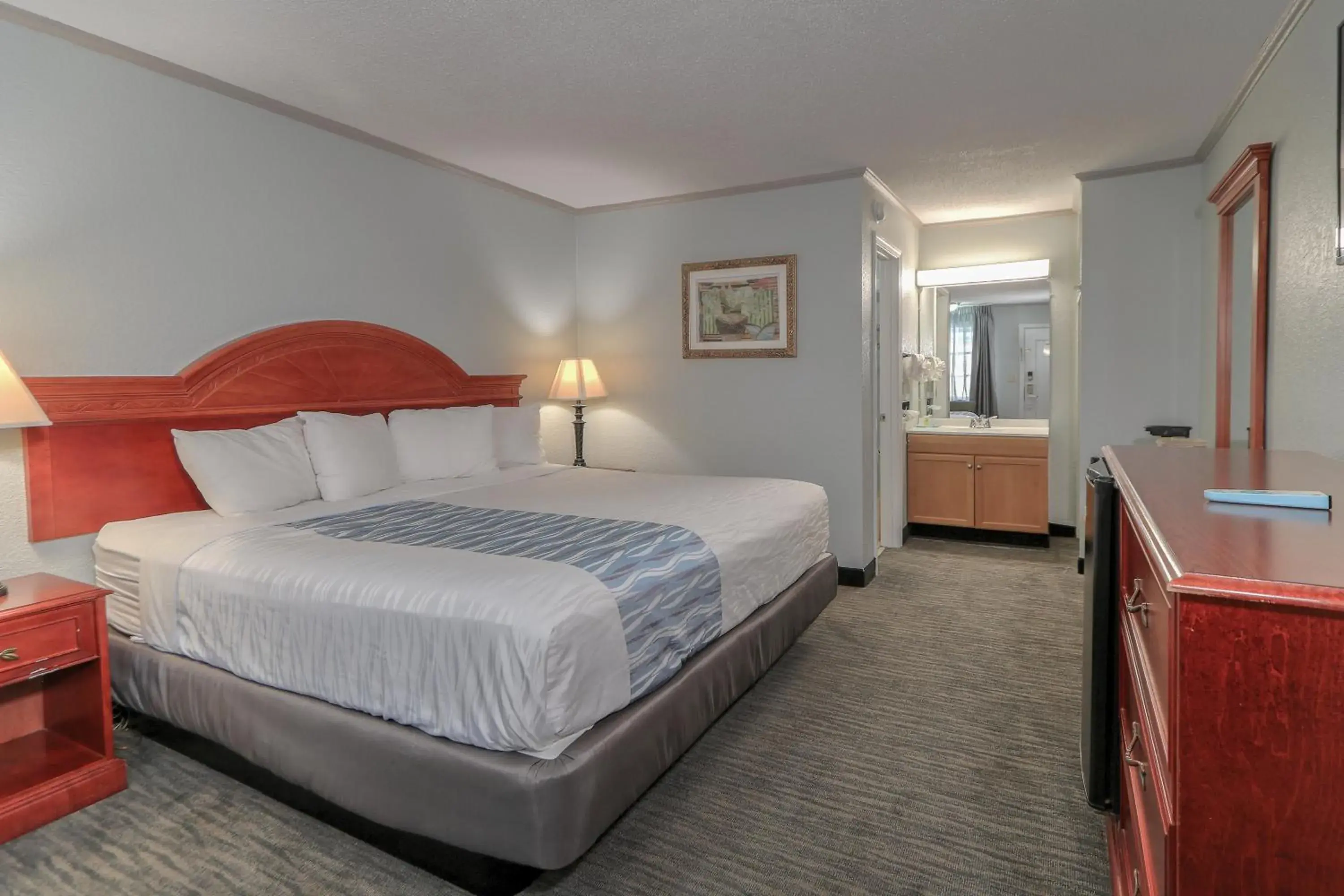 King Room in Belle Aire Motel - Downtown Convention Center - Gatlinburg King Room in Belle Aire Motel - Downtown Convention Center - Gatlinburg