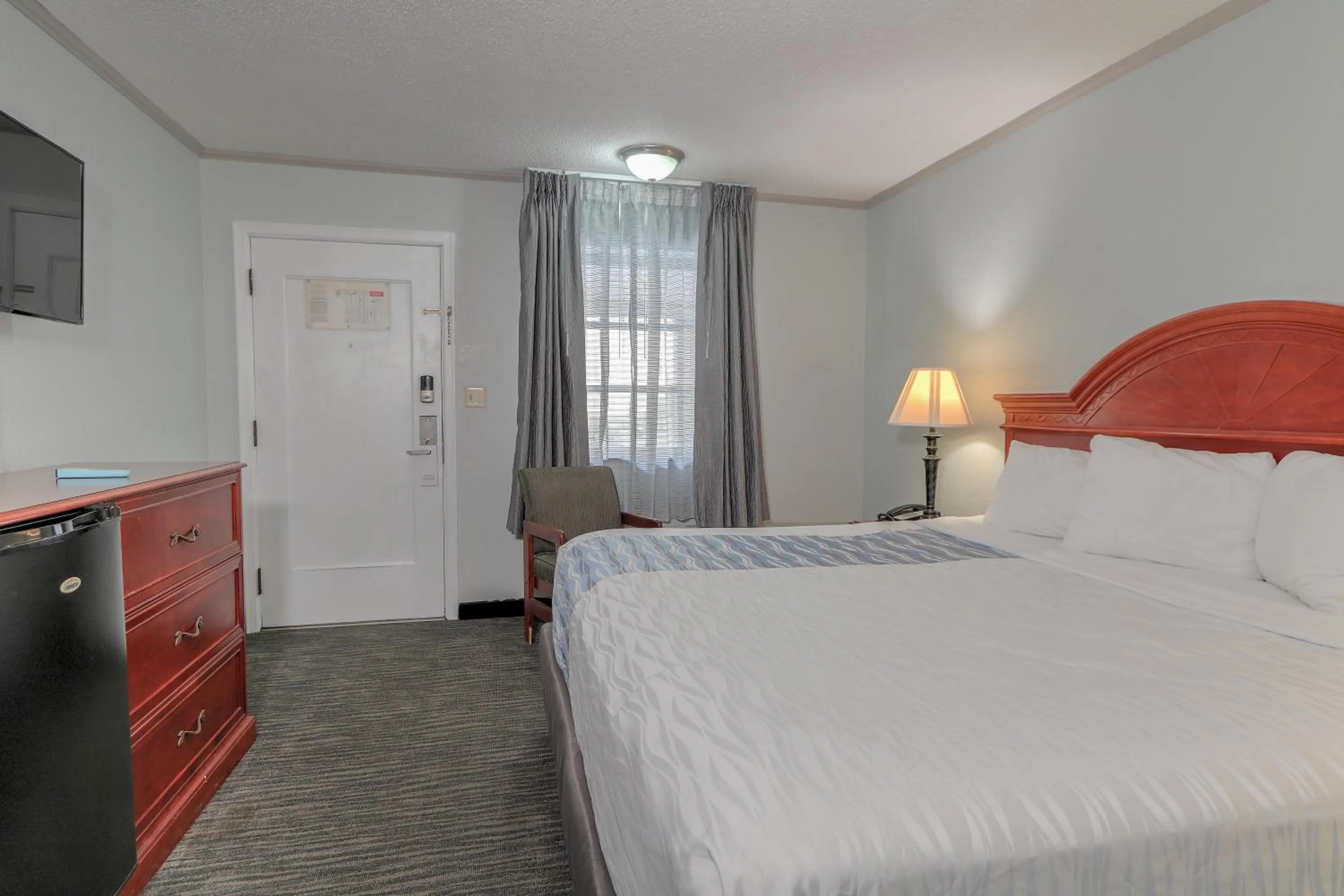 Bed in Belle Aire Motel - Downtown Convention Center - Gatlinburg