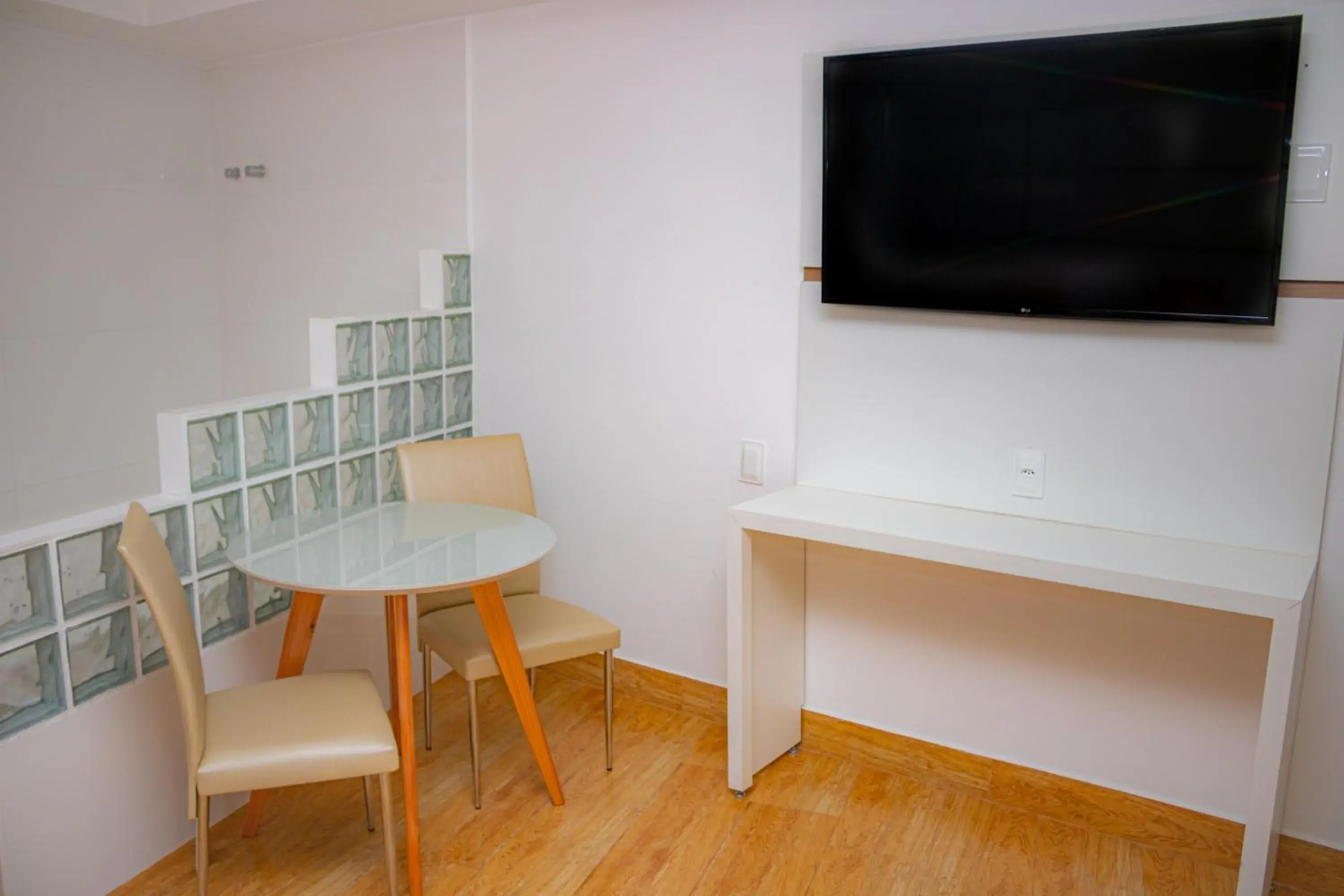 Deluxe Room with Bath - single occupancy in Granlago Hotel Deluxe Room with Bath - single occupancy in Granlago Hotel