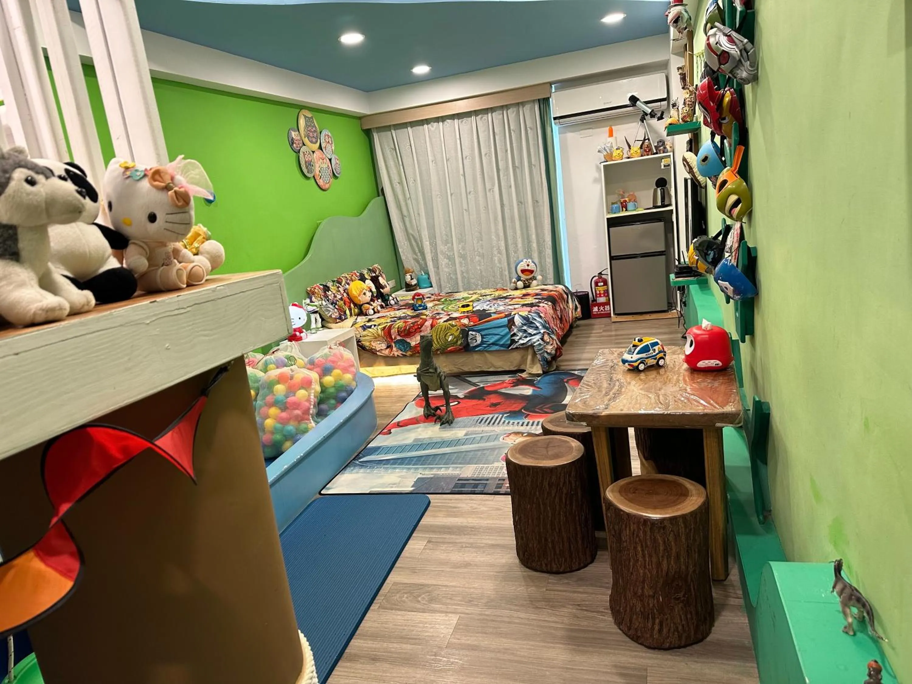 Photo of the whole room in Kenting Mola