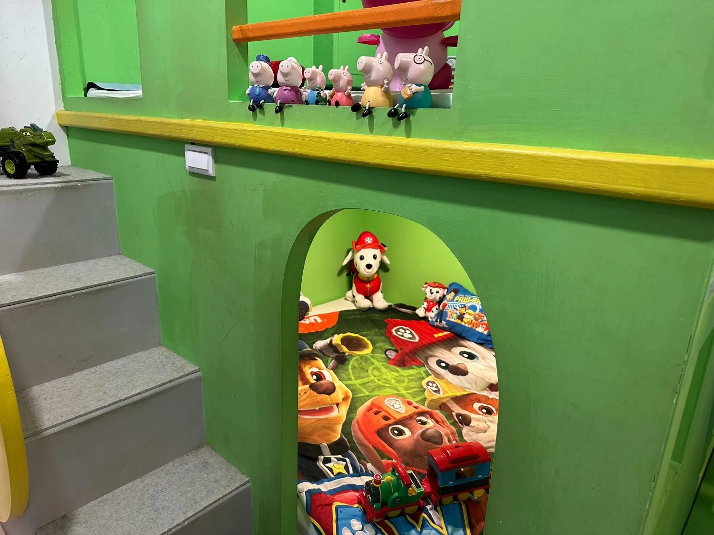 Photo of the whole room in Kenting Mola