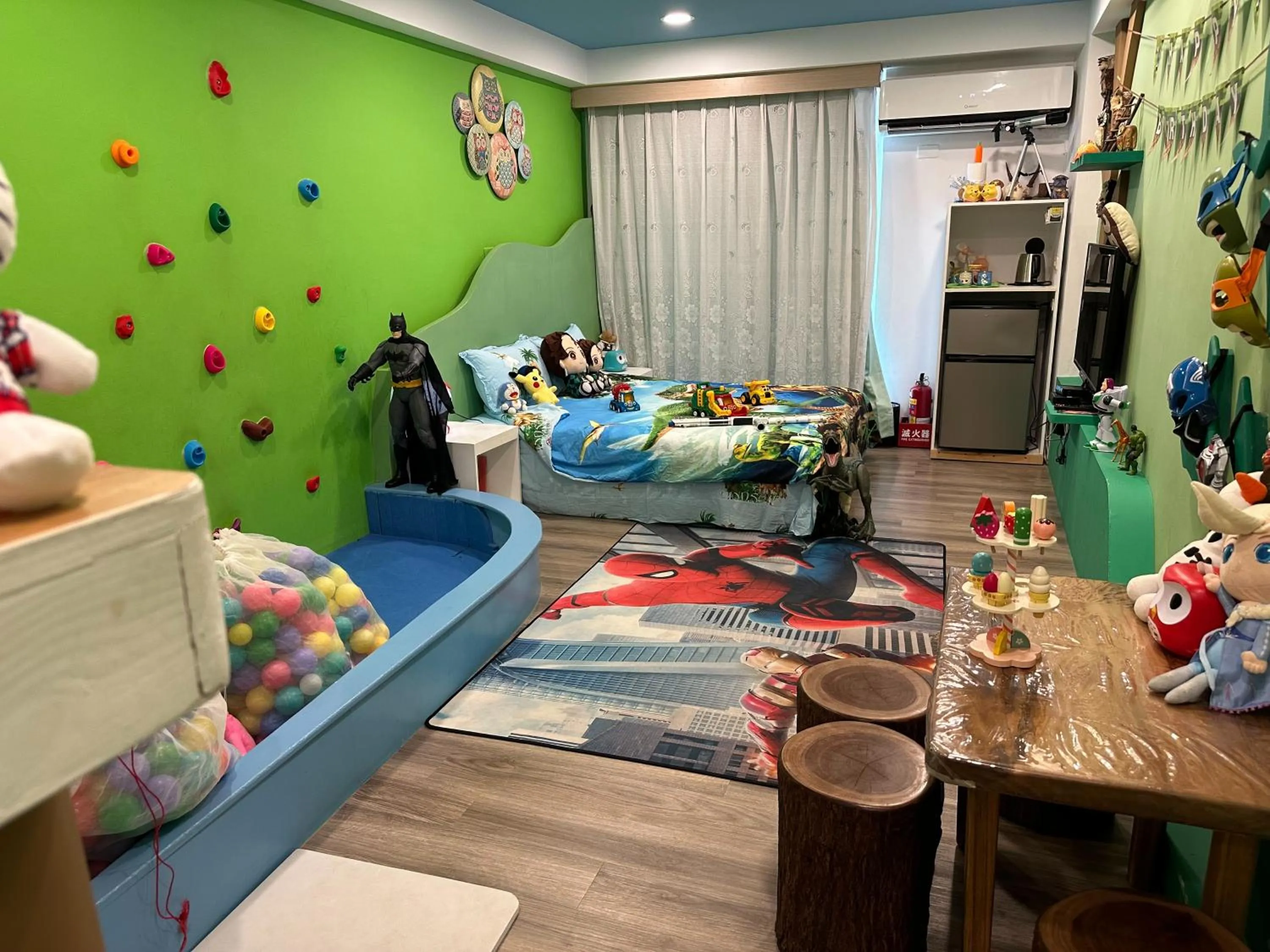 Photo of the whole room in Kenting Mola