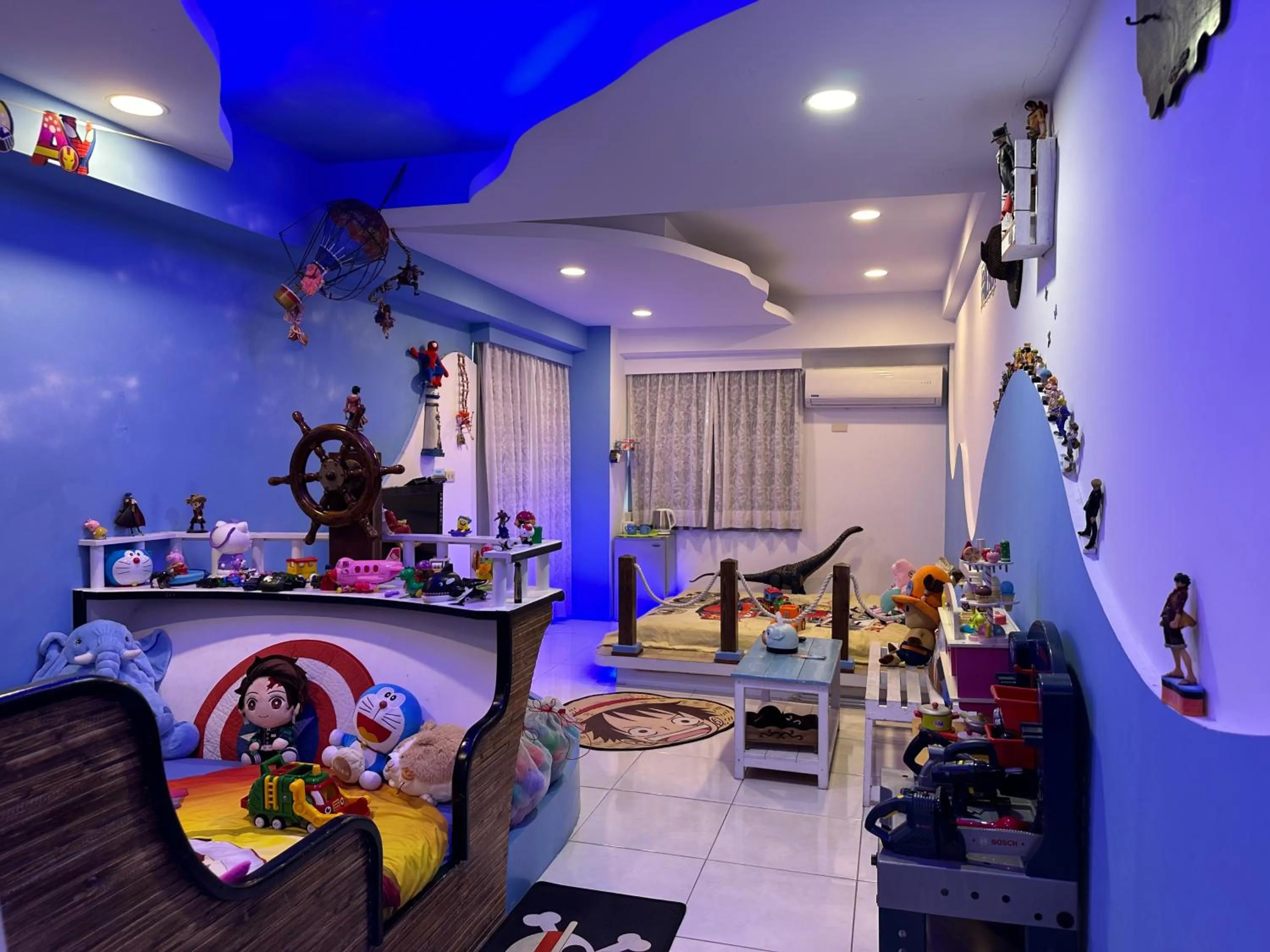 Photo of the whole room in Kenting Mola