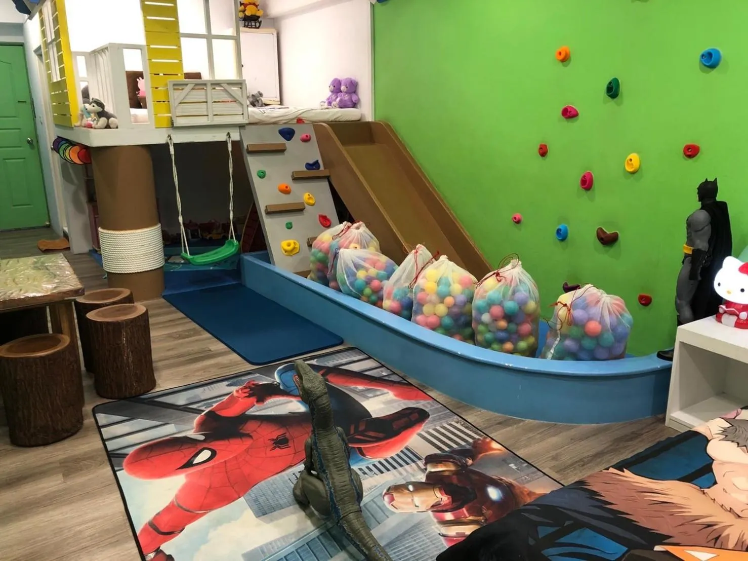 Photo of the whole room in Kenting Mola