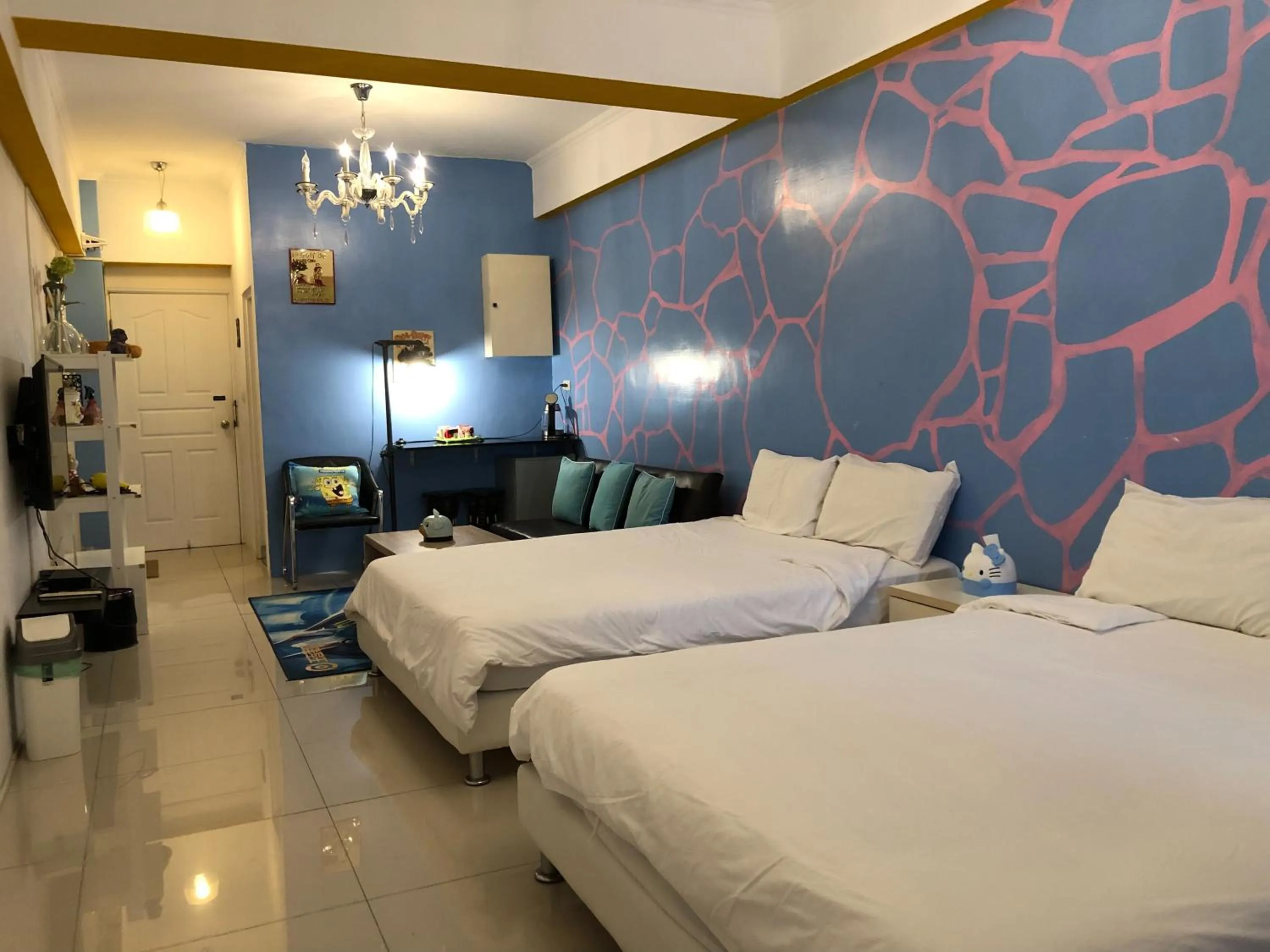 Photo of the whole room, Bed in Kenting Mola