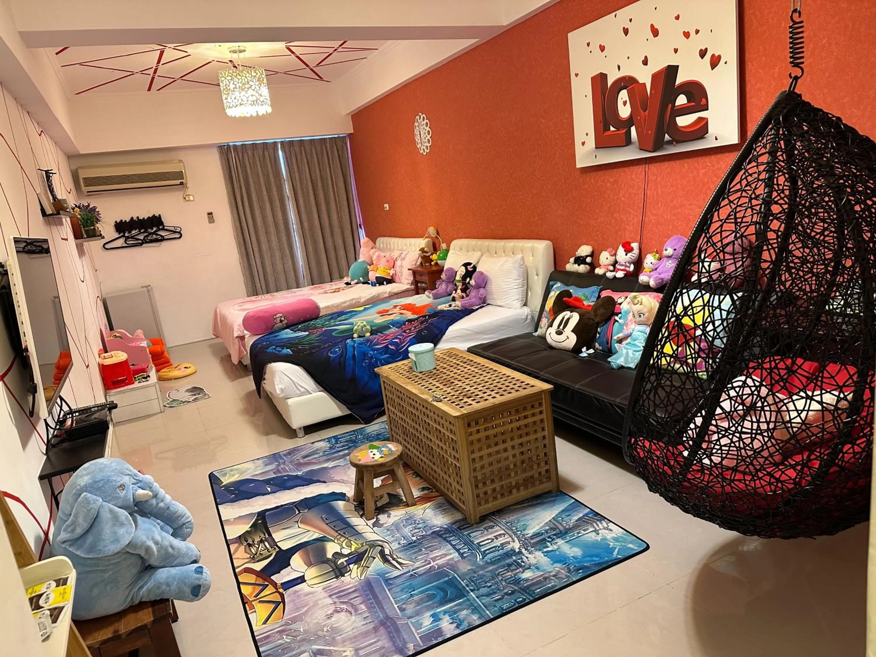Photo of the whole room, Bed in Kenting Mola