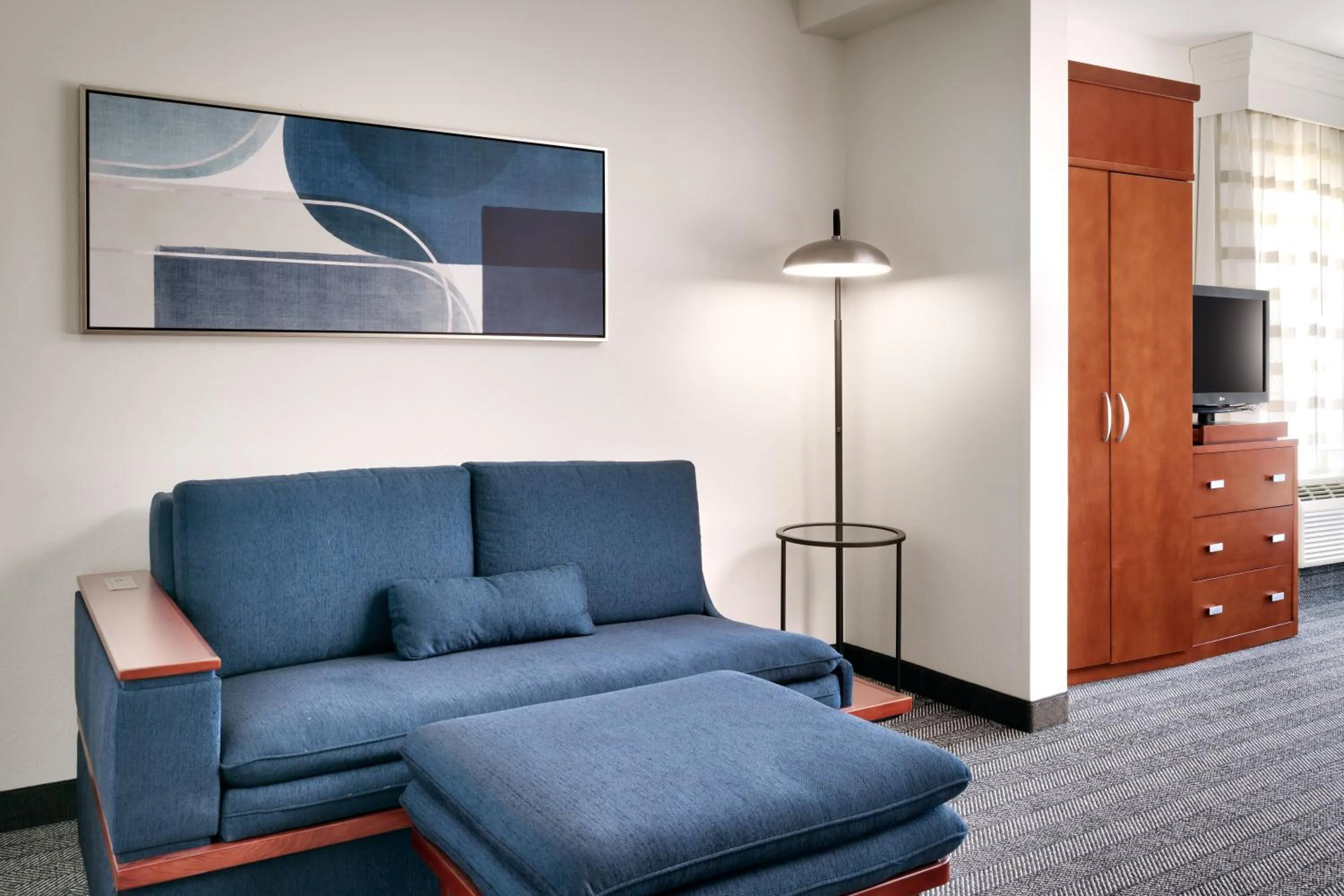 Seating area in Courtyard by Marriott Houston NASA Clear Lake