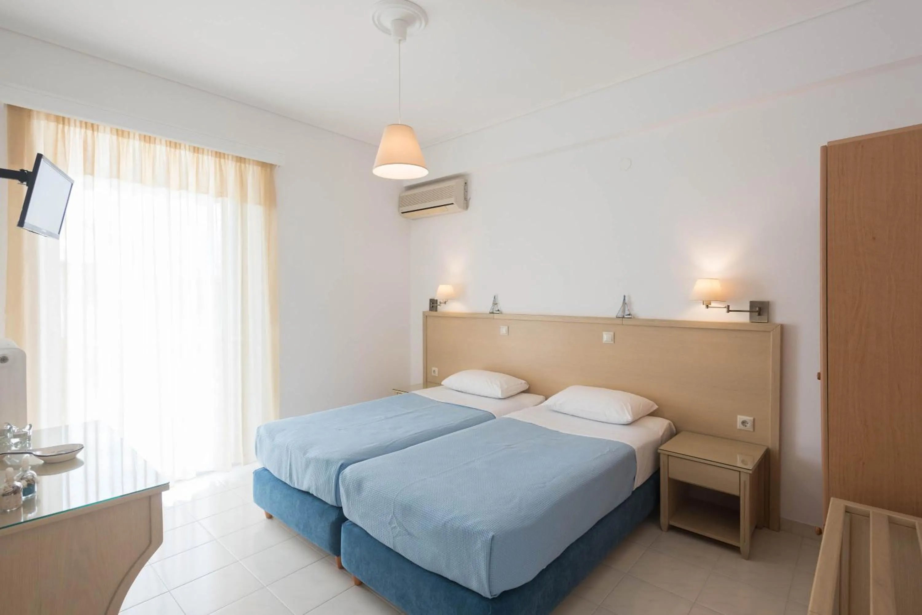 Erato Apartments