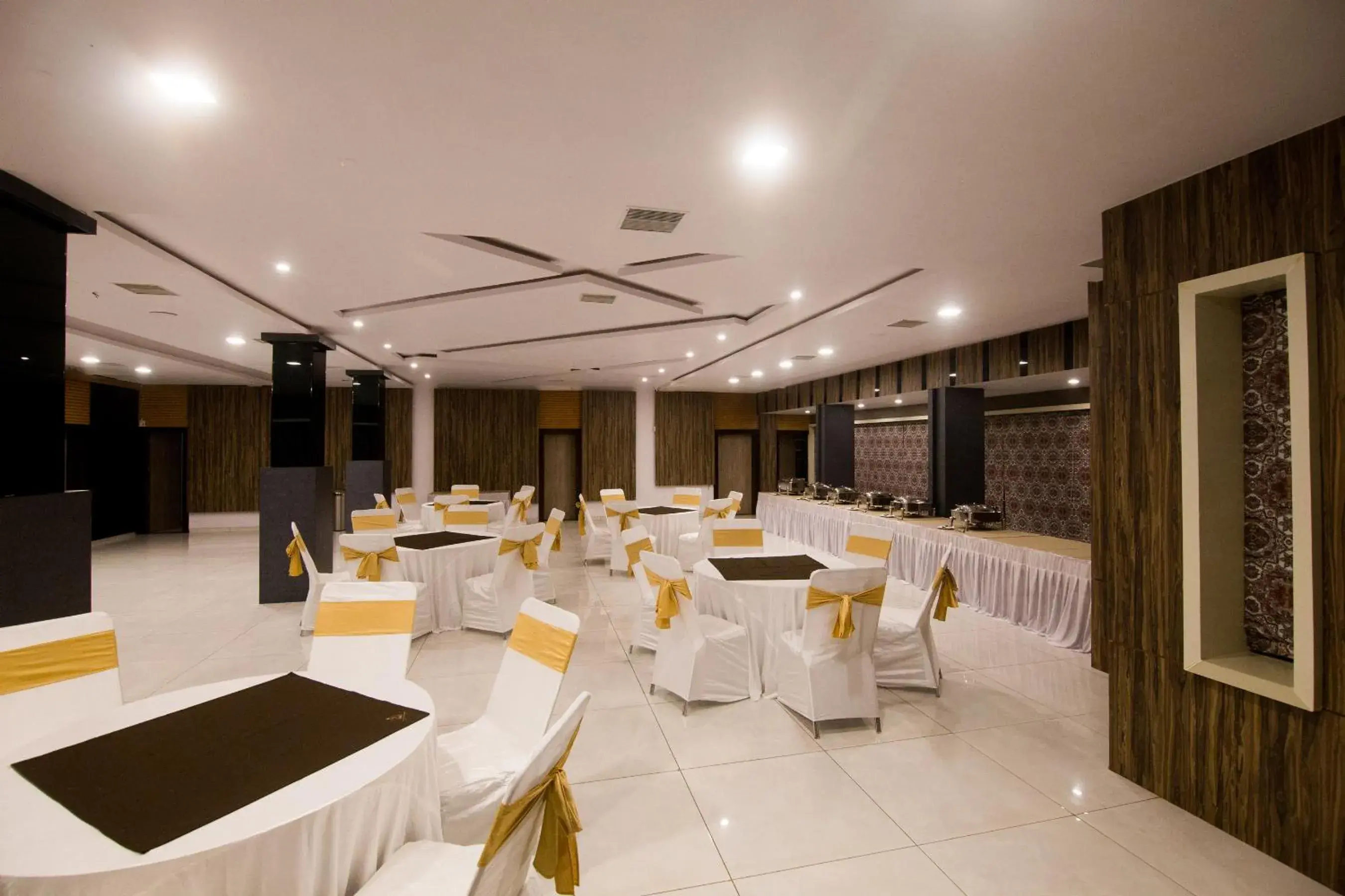 Restaurant/places to eat in The River Front Resort Restaurant/places to eat in The River Front Resort