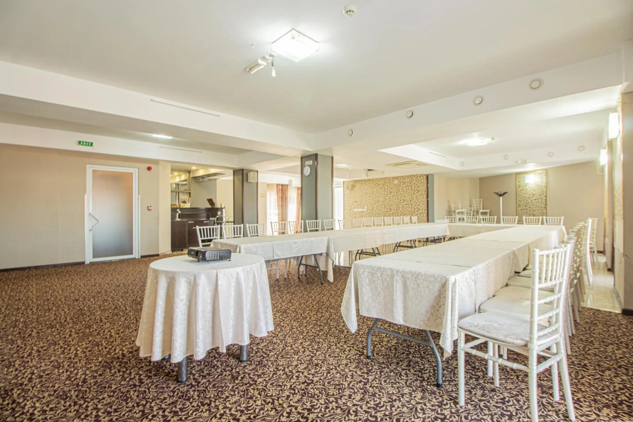 Dining area in Casa Mureșan