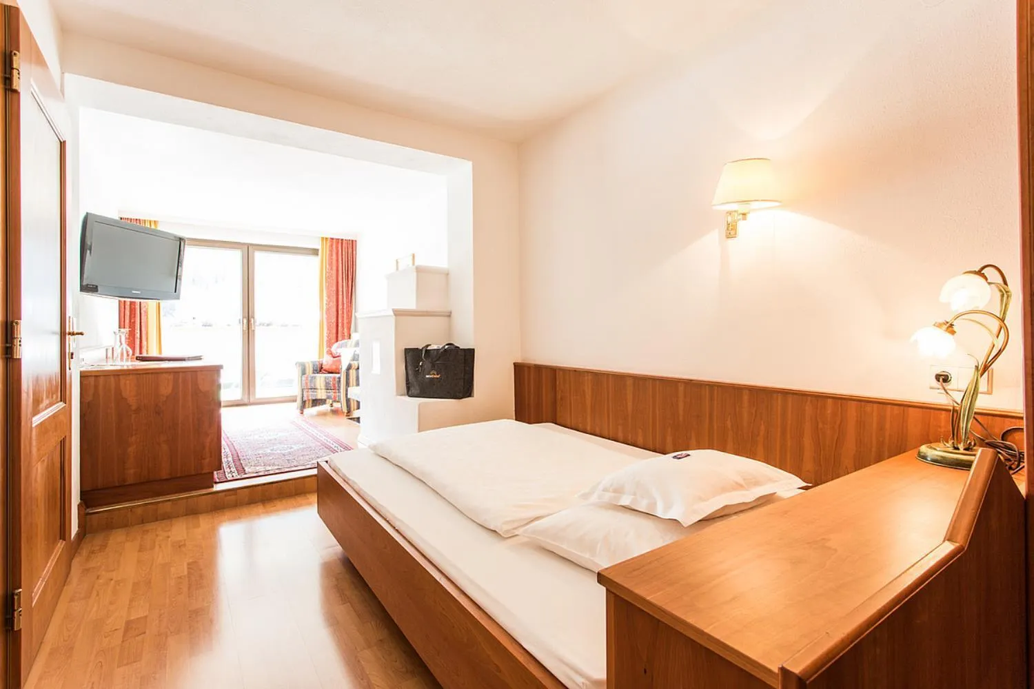 Photo of the whole room, Bed in Wellnesshotel Mein Almhof Superior