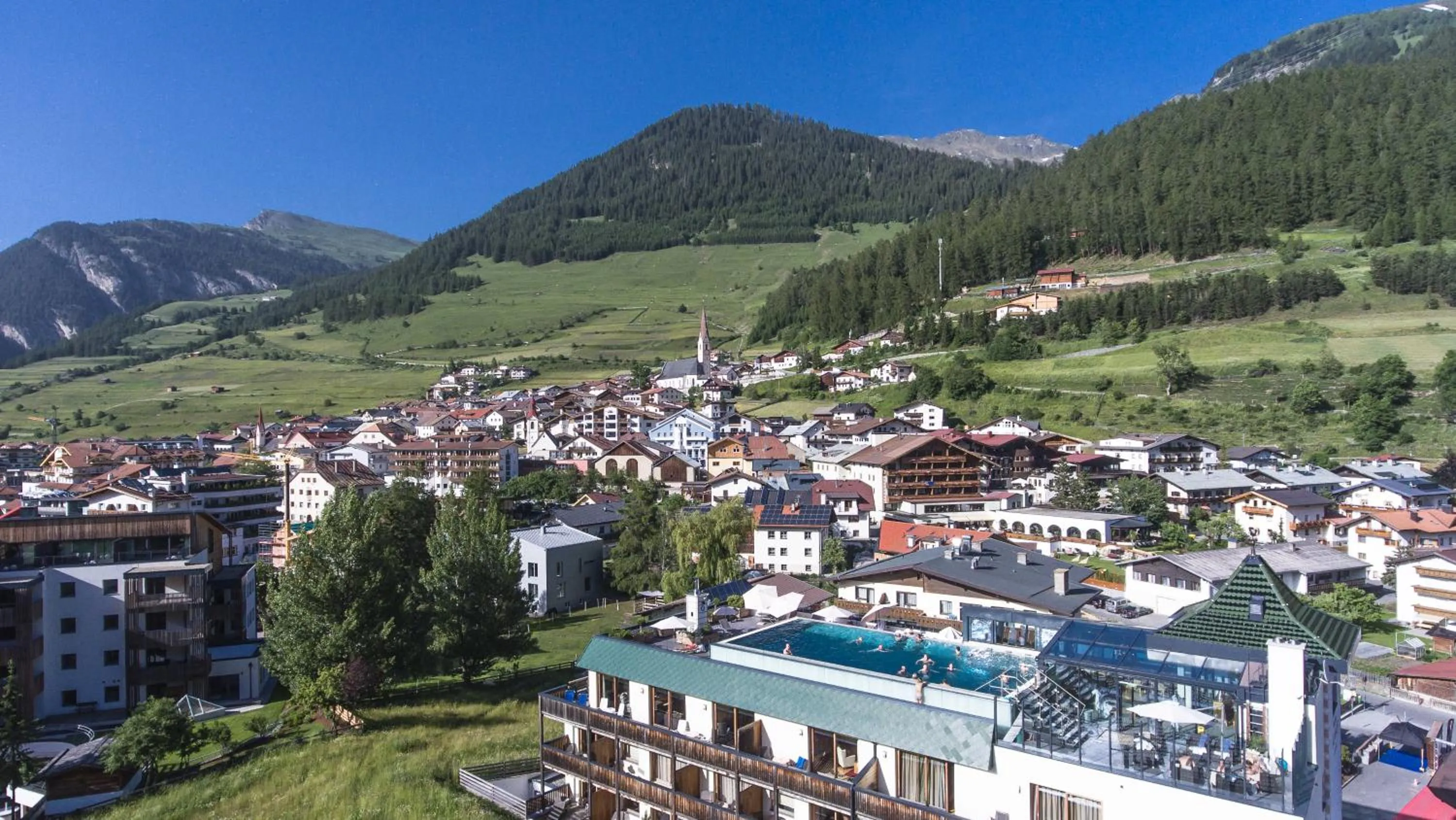 Swimming pool in Wellnesshotel Mein Almhof Superior