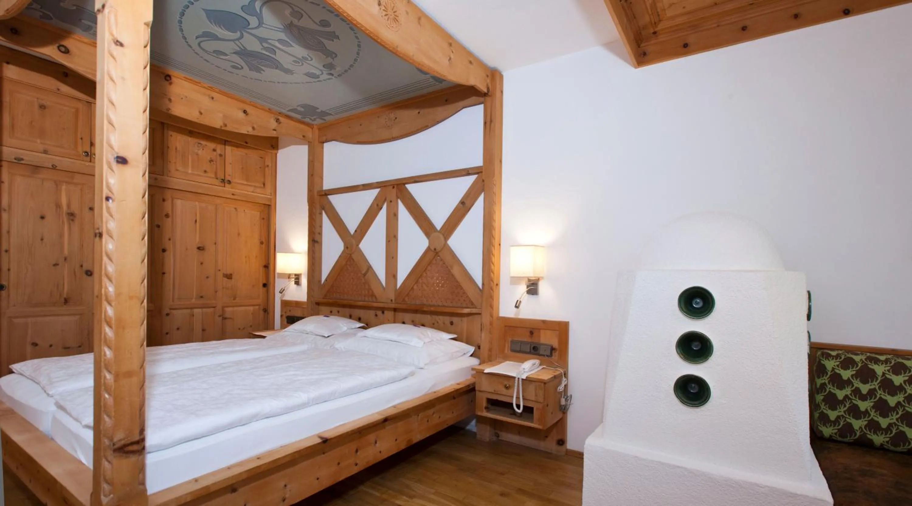 Photo of the whole room, Bed in Wellnesshotel Mein Almhof Superior