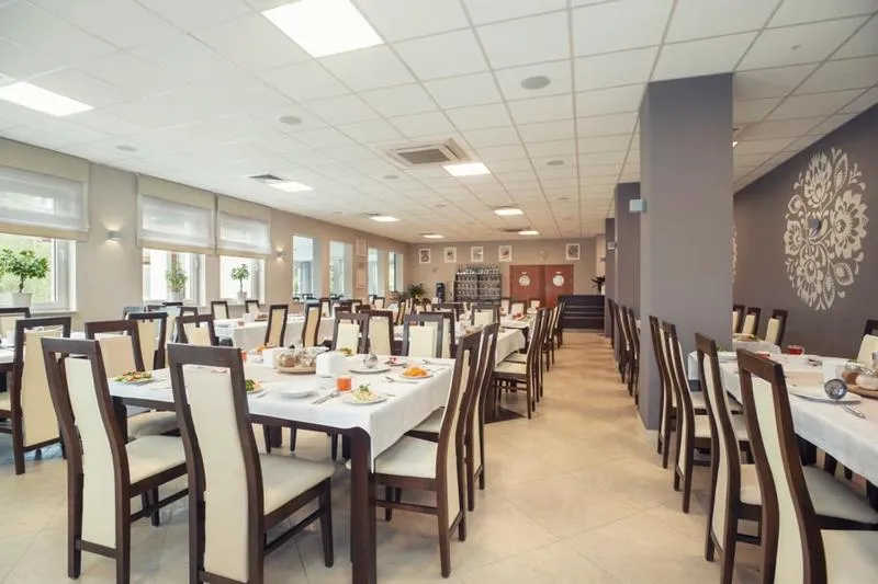 Restaurant/places to eat in Instytut Zdrowia Sofra FIT & SPA