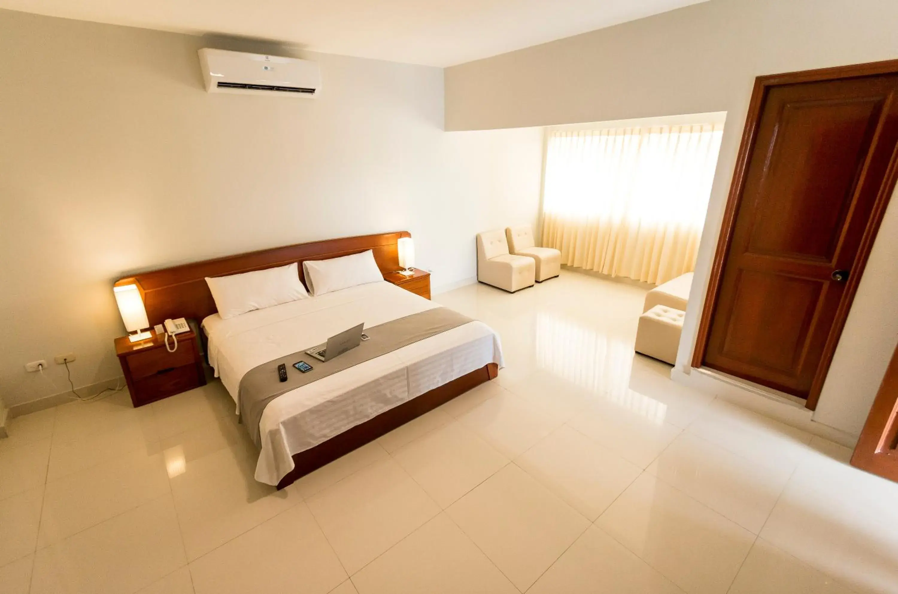 Suite in Cumbaza Hotel & Convenciones Suite in Cumbaza Hotel & Convenciones