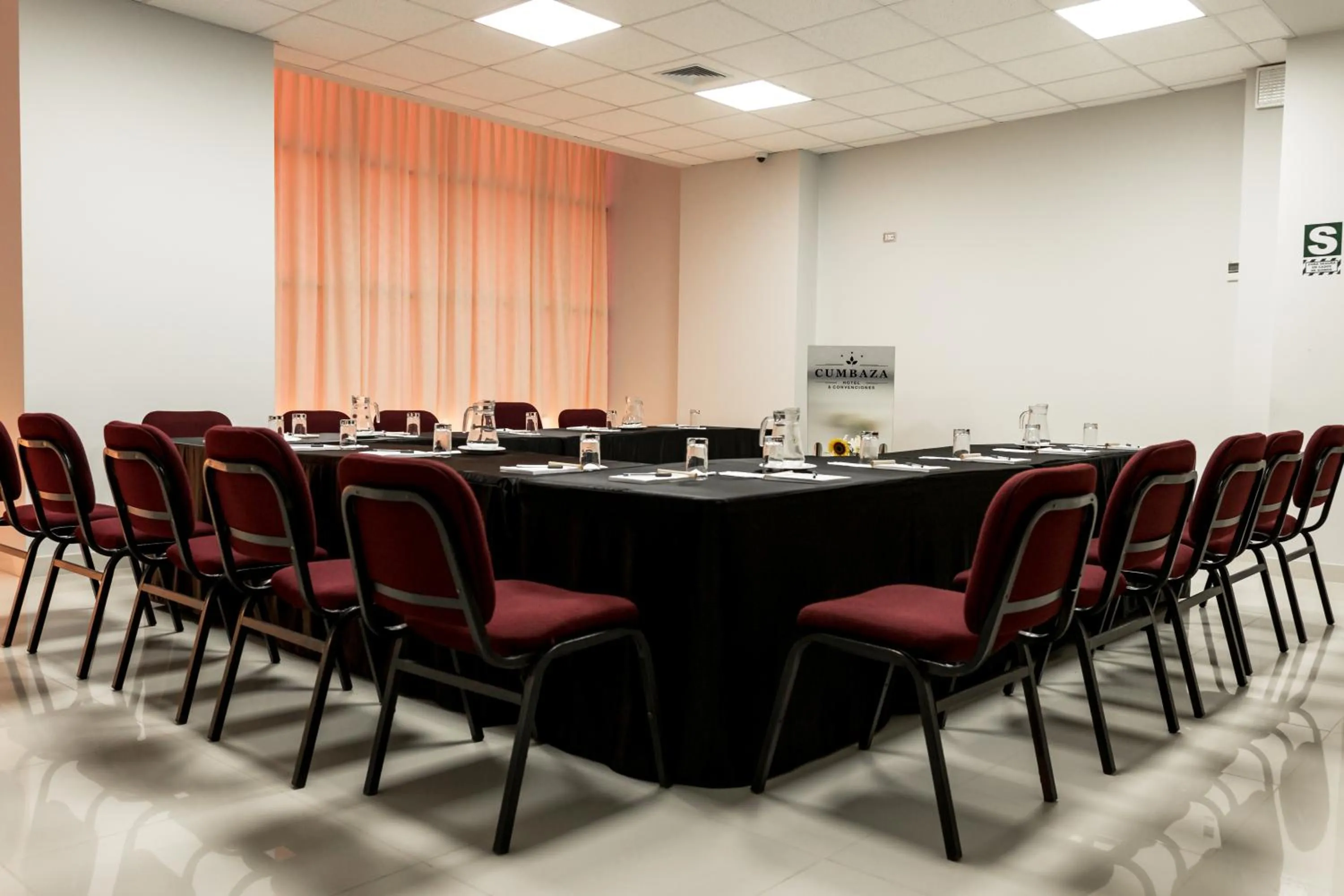 Cumbaza Hotel & Convenciones