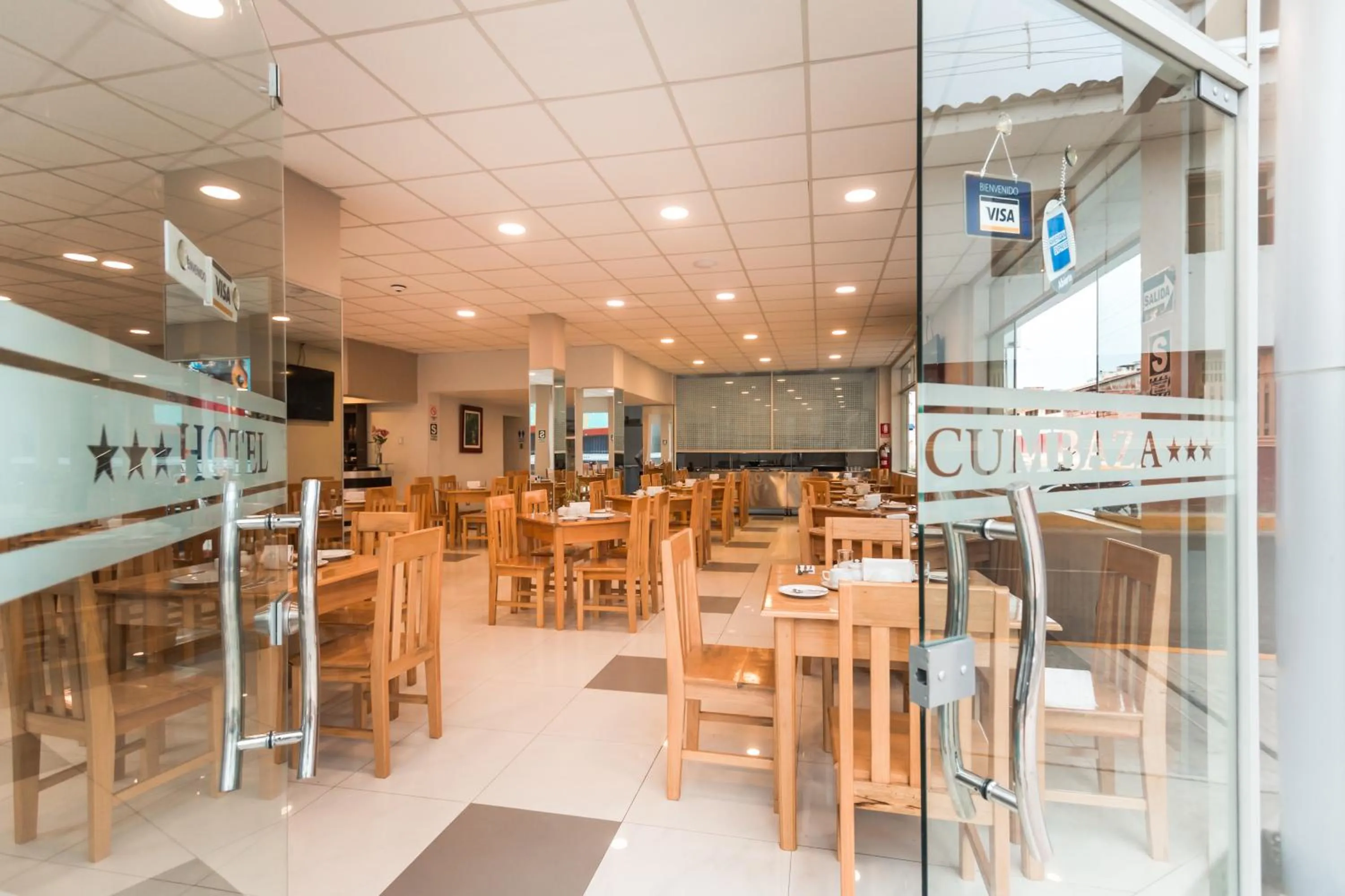 Cumbaza Hotel & Convenciones