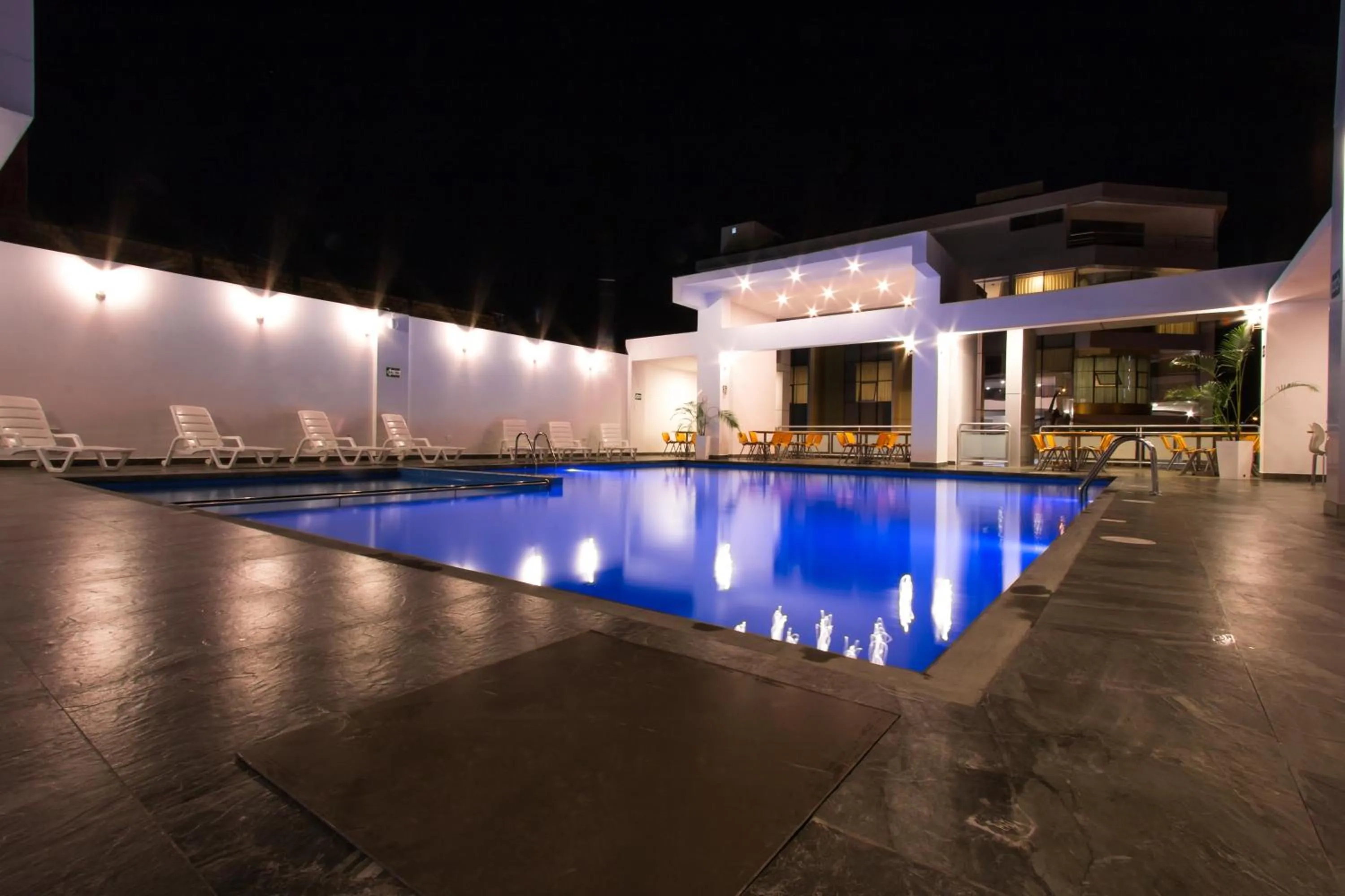 Cumbaza Hotel & Convenciones