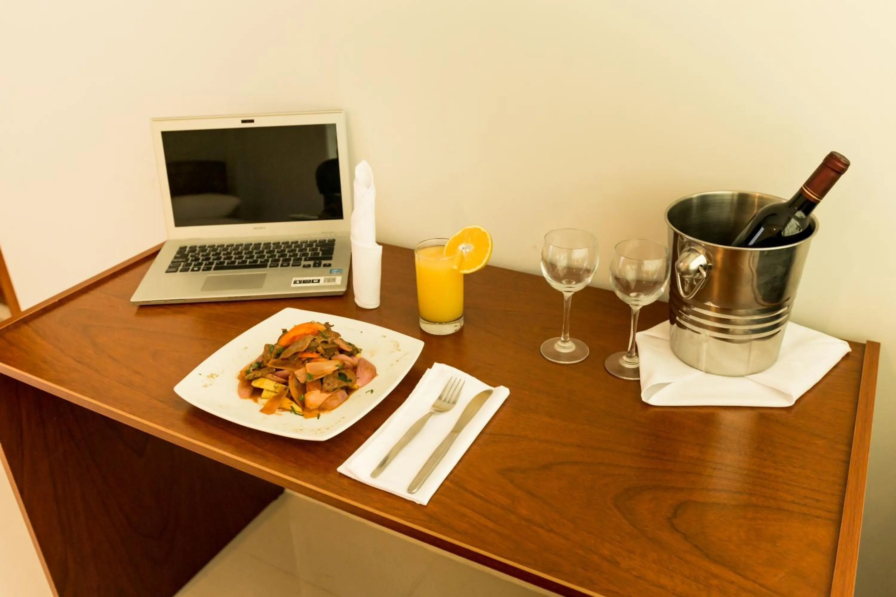 Cumbaza Hotel & Convenciones