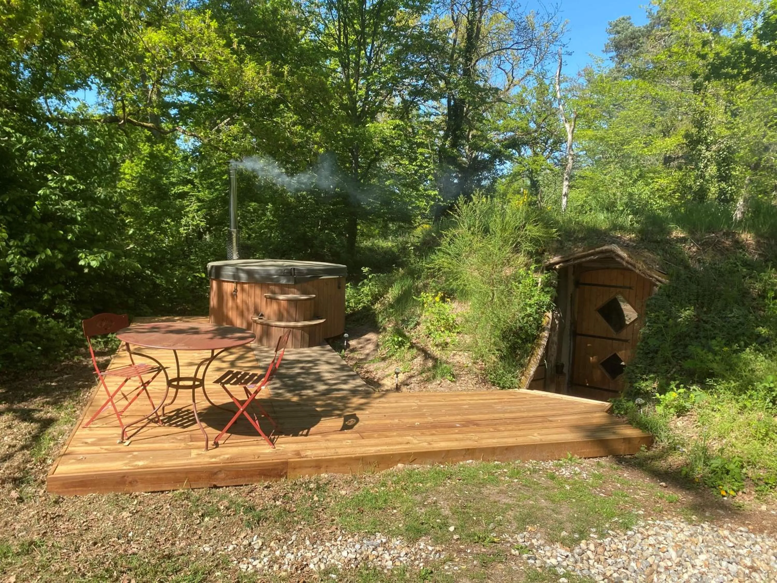 Spring in Le Nid Dans Les Bruyères