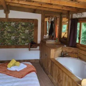 Bedroom, Bed in Le Nid Dans Les Bruyères