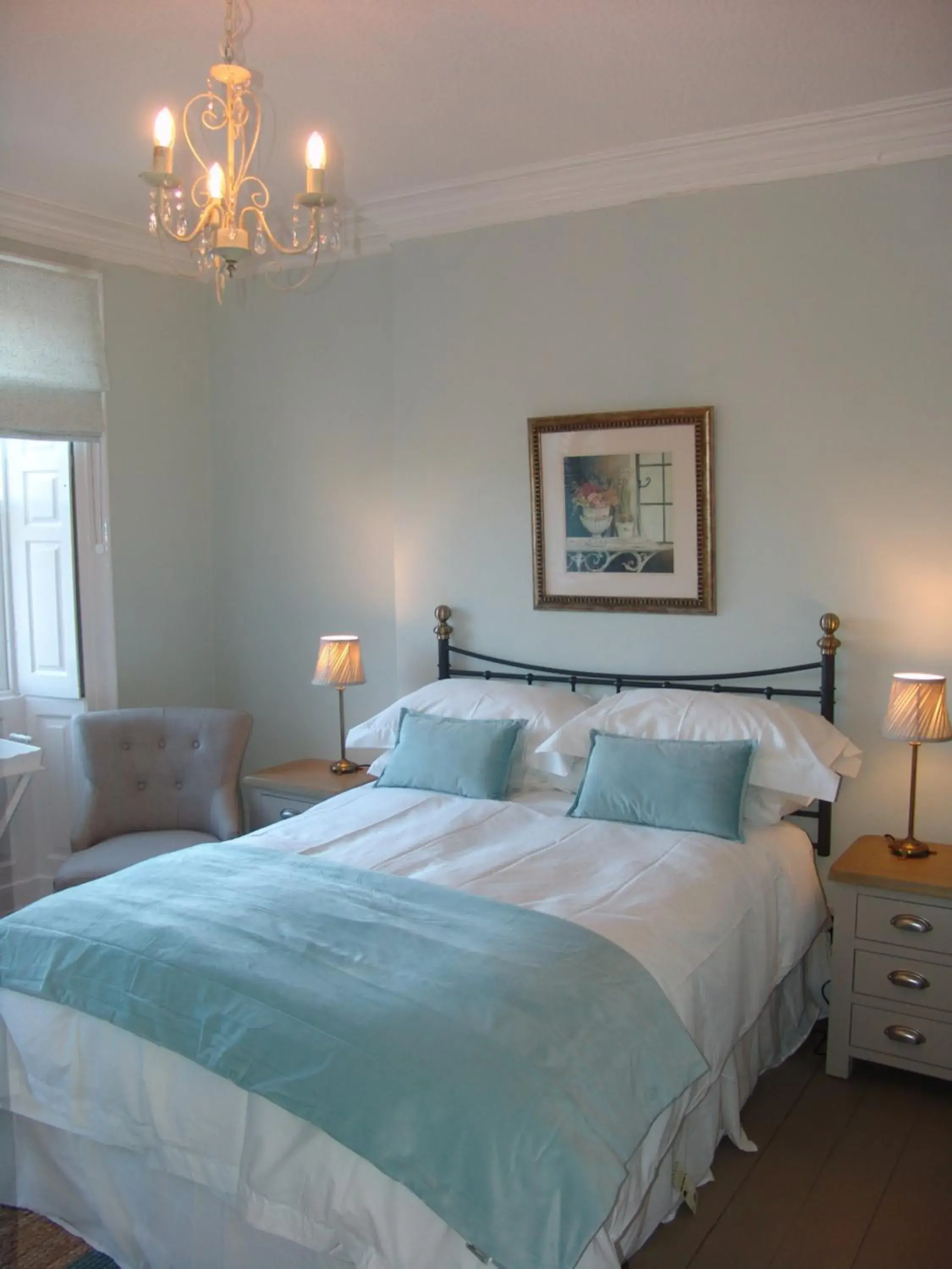 Deluxe Double Room with Shower - single occupancy in Osborne House B&B Workington Deluxe Double Room with Shower - single occupancy in Osborne House B&B Workington
