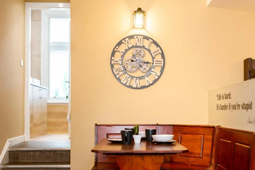 Dining area in Honeypot House