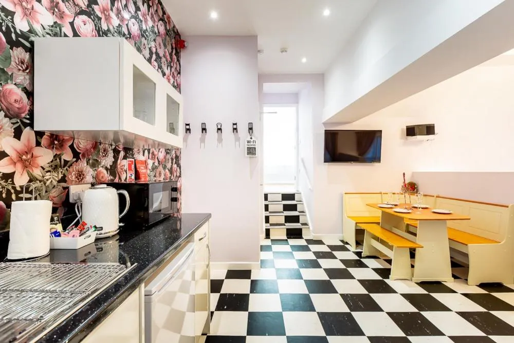 Dining area in Honeypot House