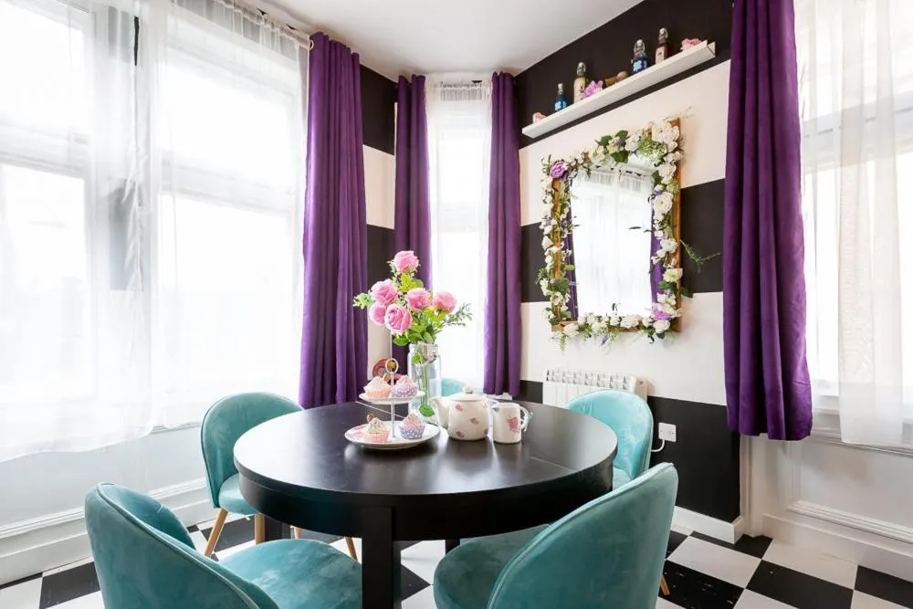 Dining area in Honeypot House