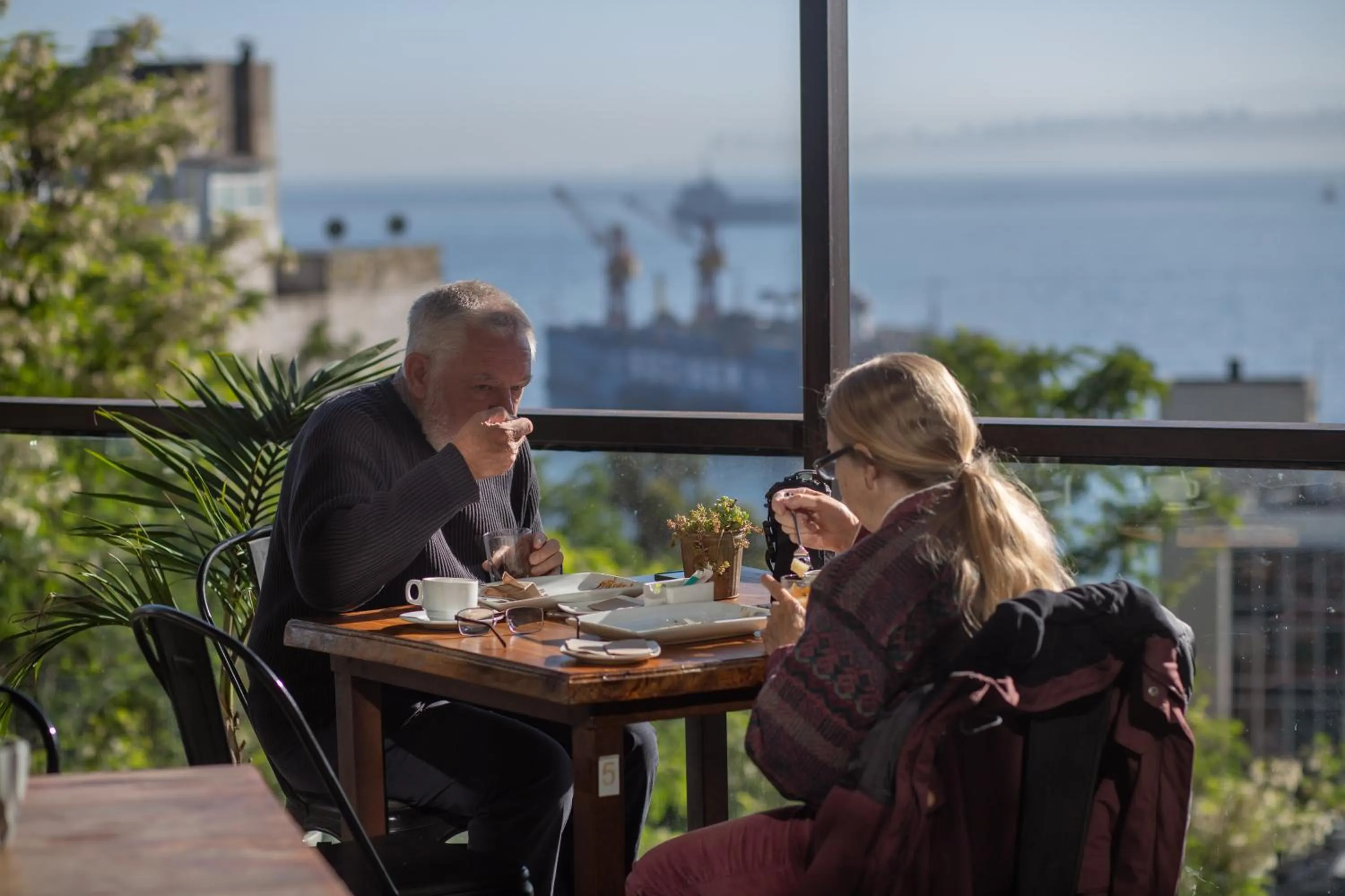 Restaurant/places to eat in Hotel Boutique 17