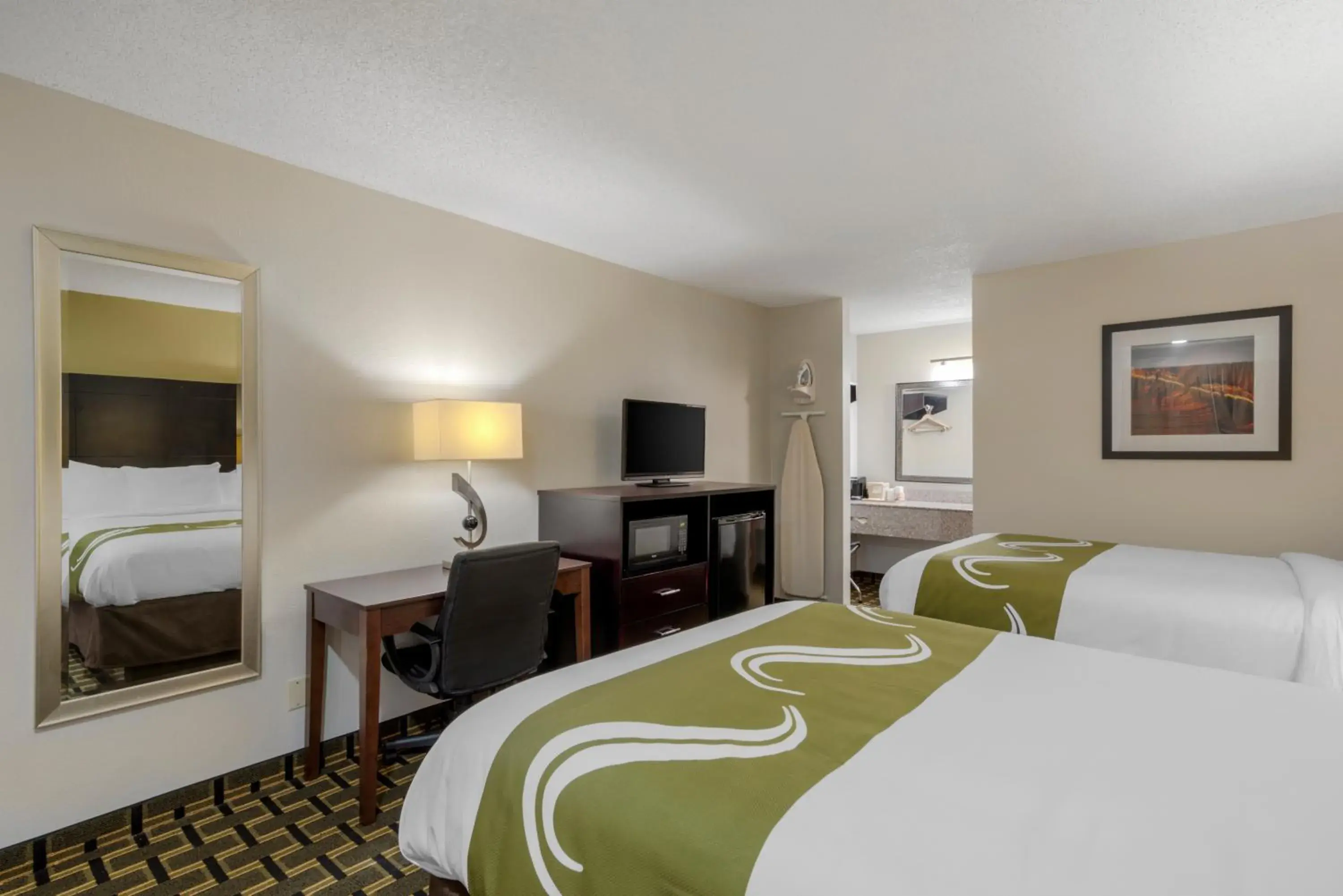 Bed in Quality Inn Acworth North Bed in Quality Inn Acworth North