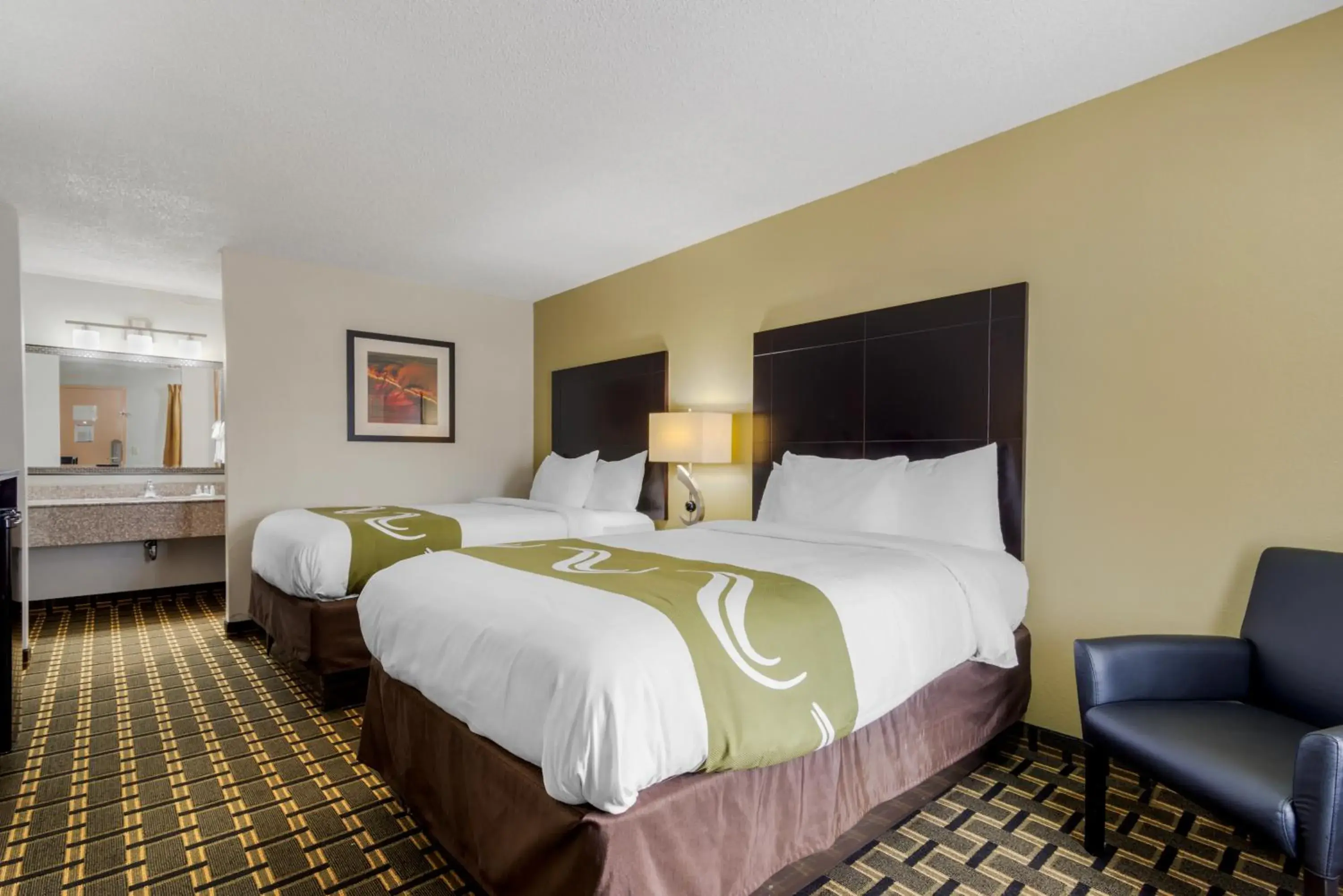 Bed in Quality Inn Acworth North Bed in Quality Inn Acworth North