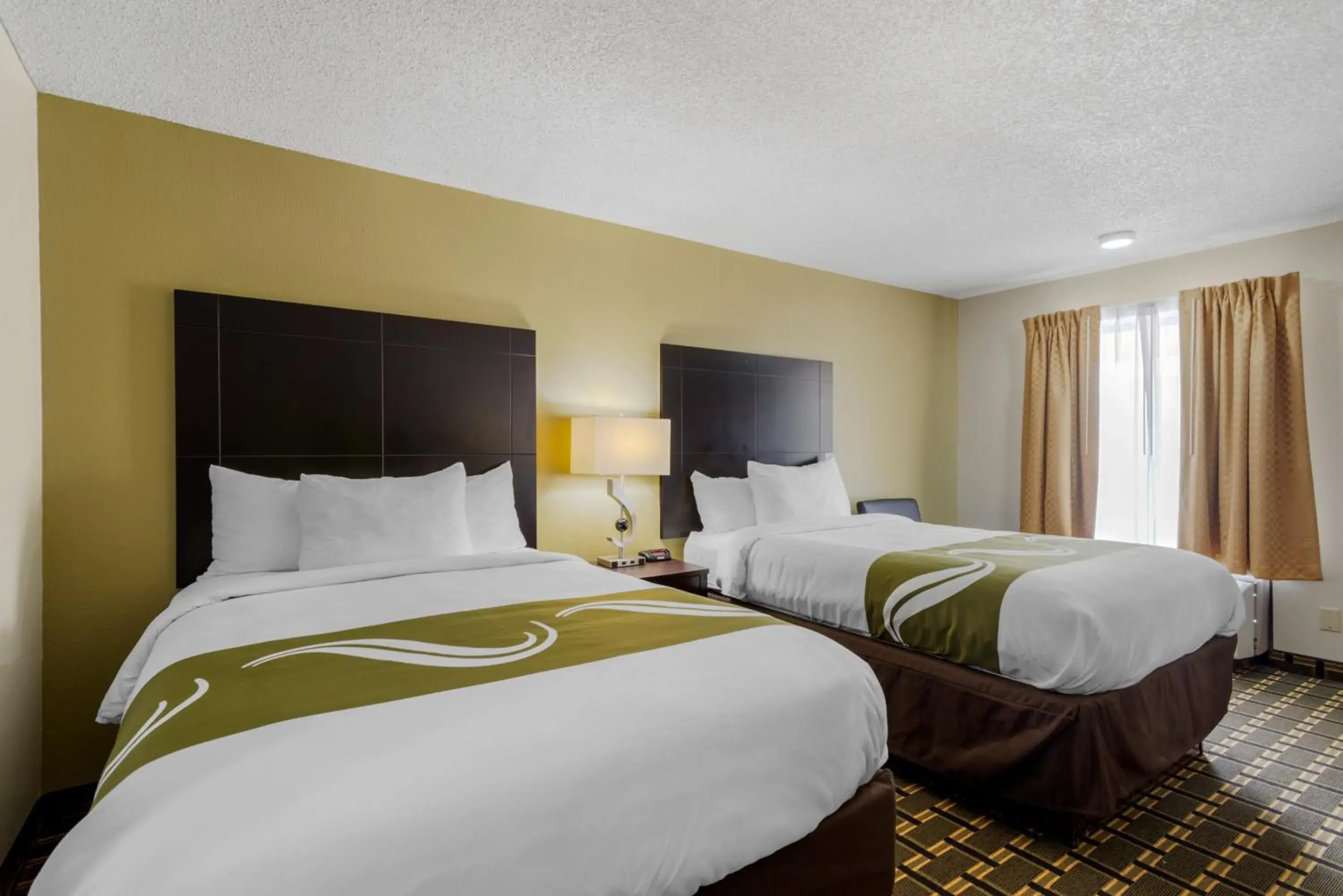 Bed in Quality Inn Acworth North Bed in Quality Inn Acworth North