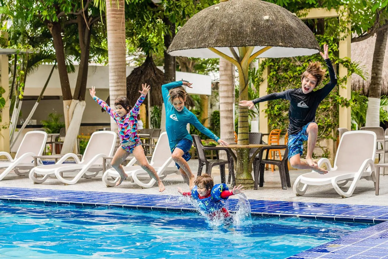 Swimming pool in Hotel Genova Centro
