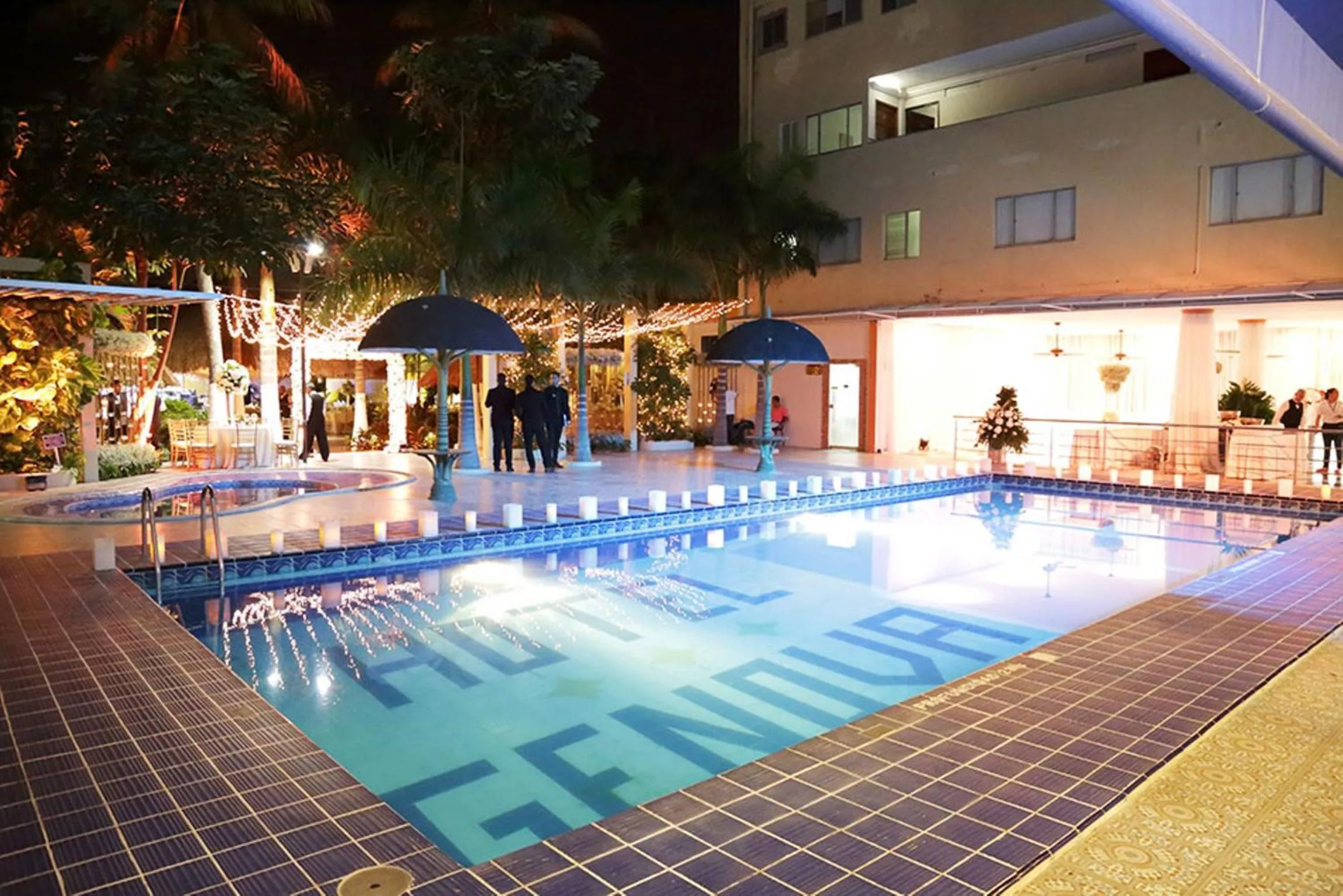 Swimming pool in Hotel Genova Centro