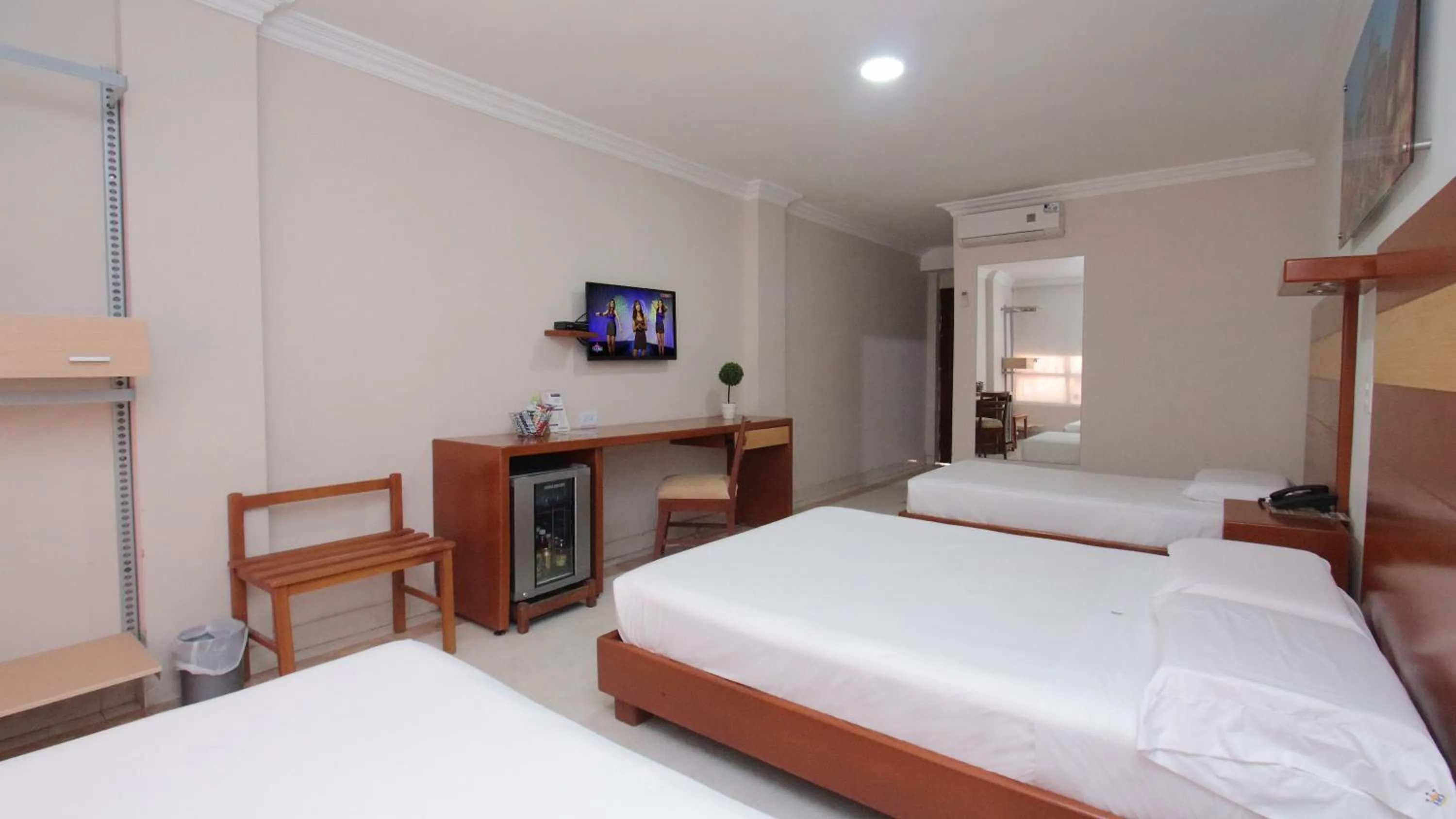 Photo of the whole room, Bed in Hotel Genova Centro