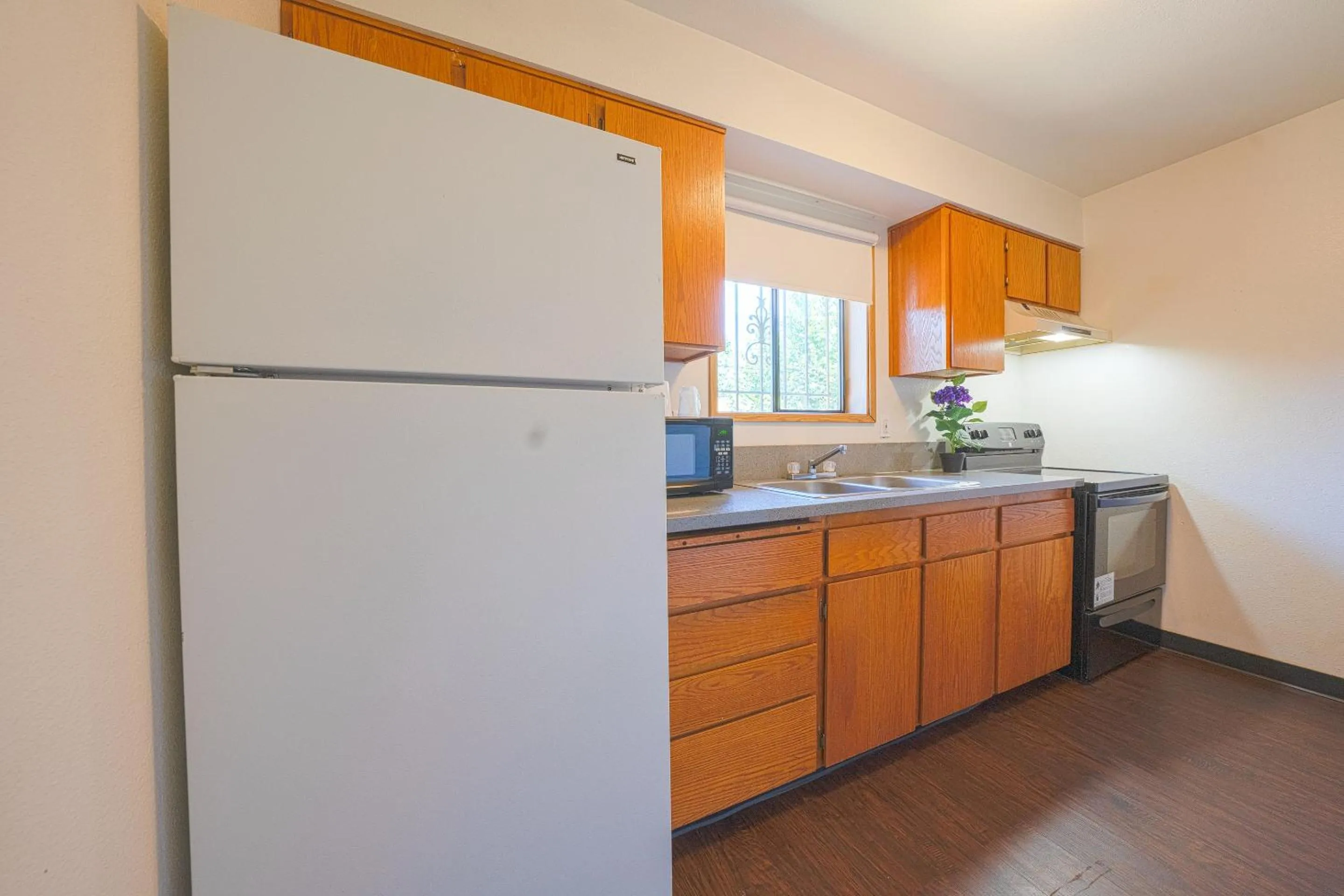 Bedroom in Budget Inn Gladstone By OYO - Portland Clackamas