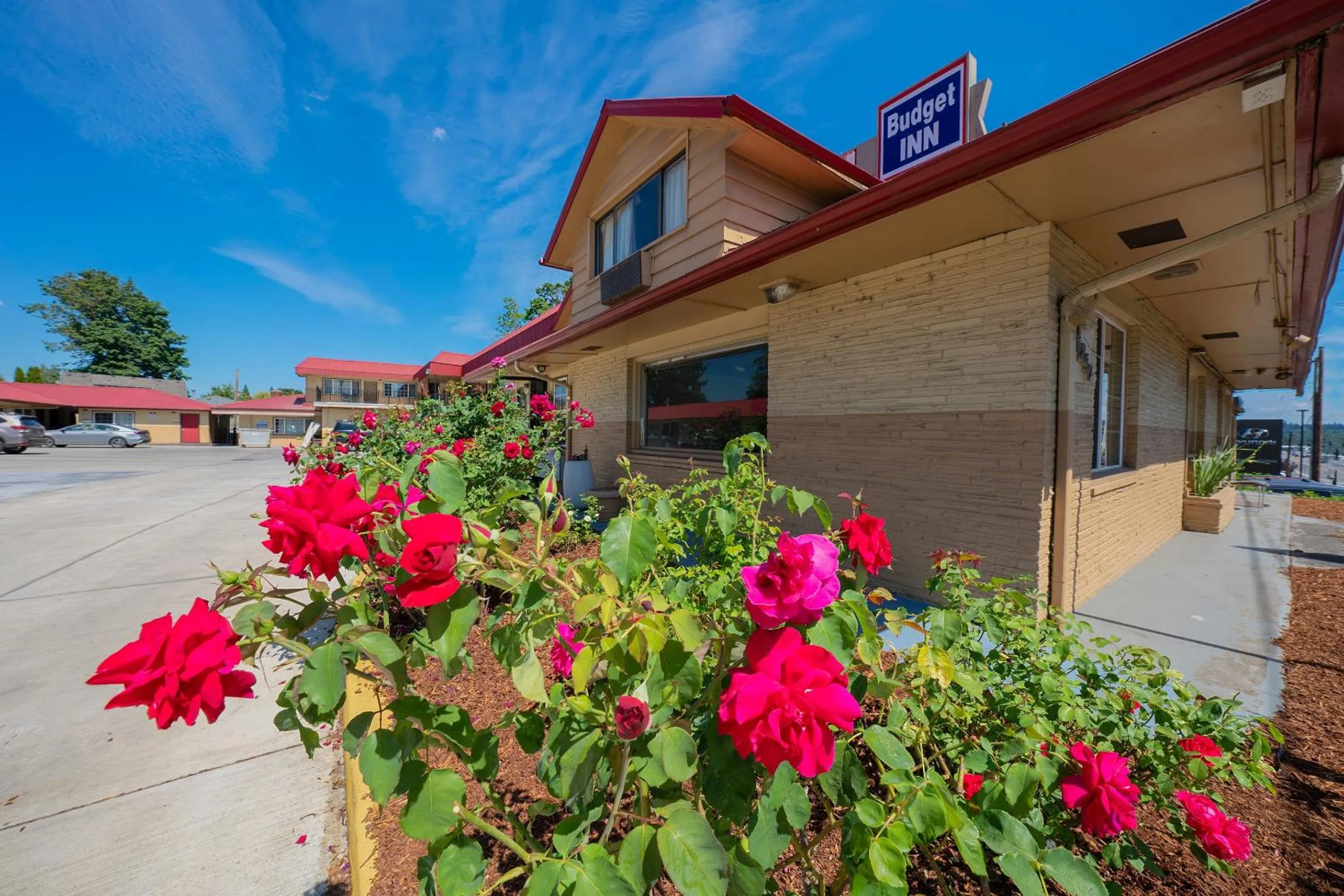 Facade/entrance in Budget Inn Gladstone By OYO - Portland Clackamas