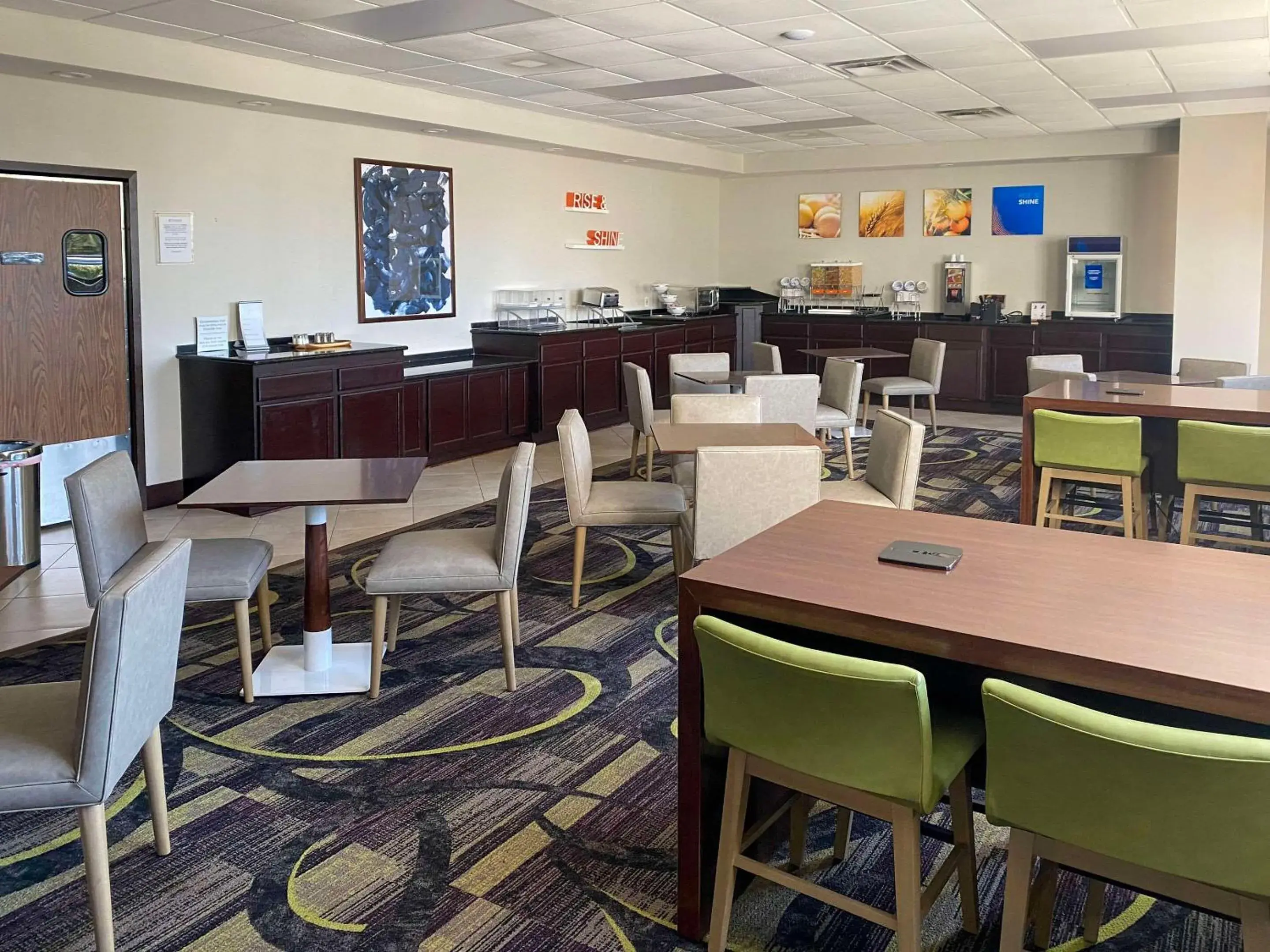 Breakfast in MainStay Suites Conover-Hickory Breakfast in MainStay Suites Conover-Hickory