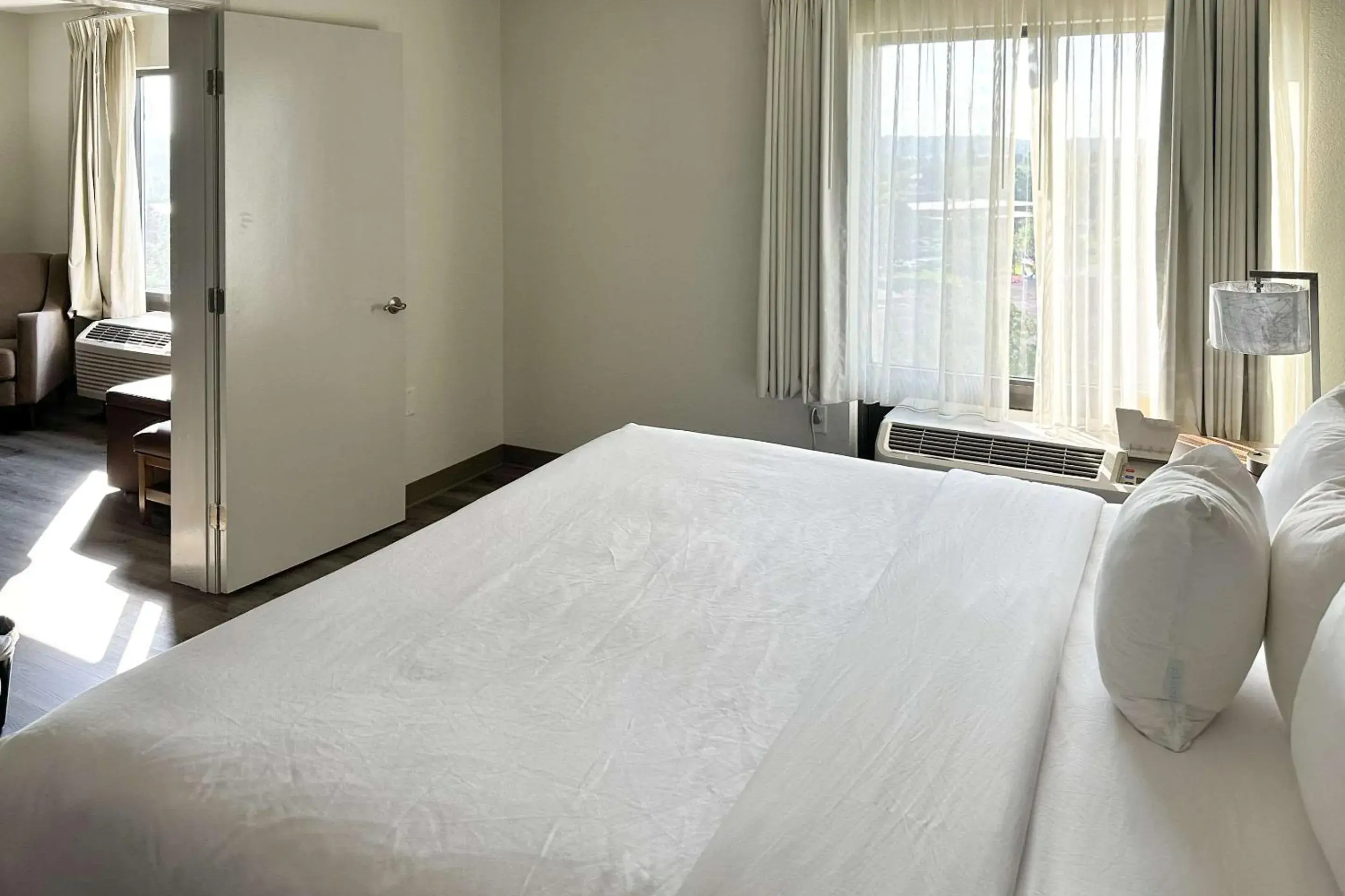 Bedroom, Bed in MainStay Suites Conover-Hickory Bedroom, Bed in MainStay Suites Conover-Hickory