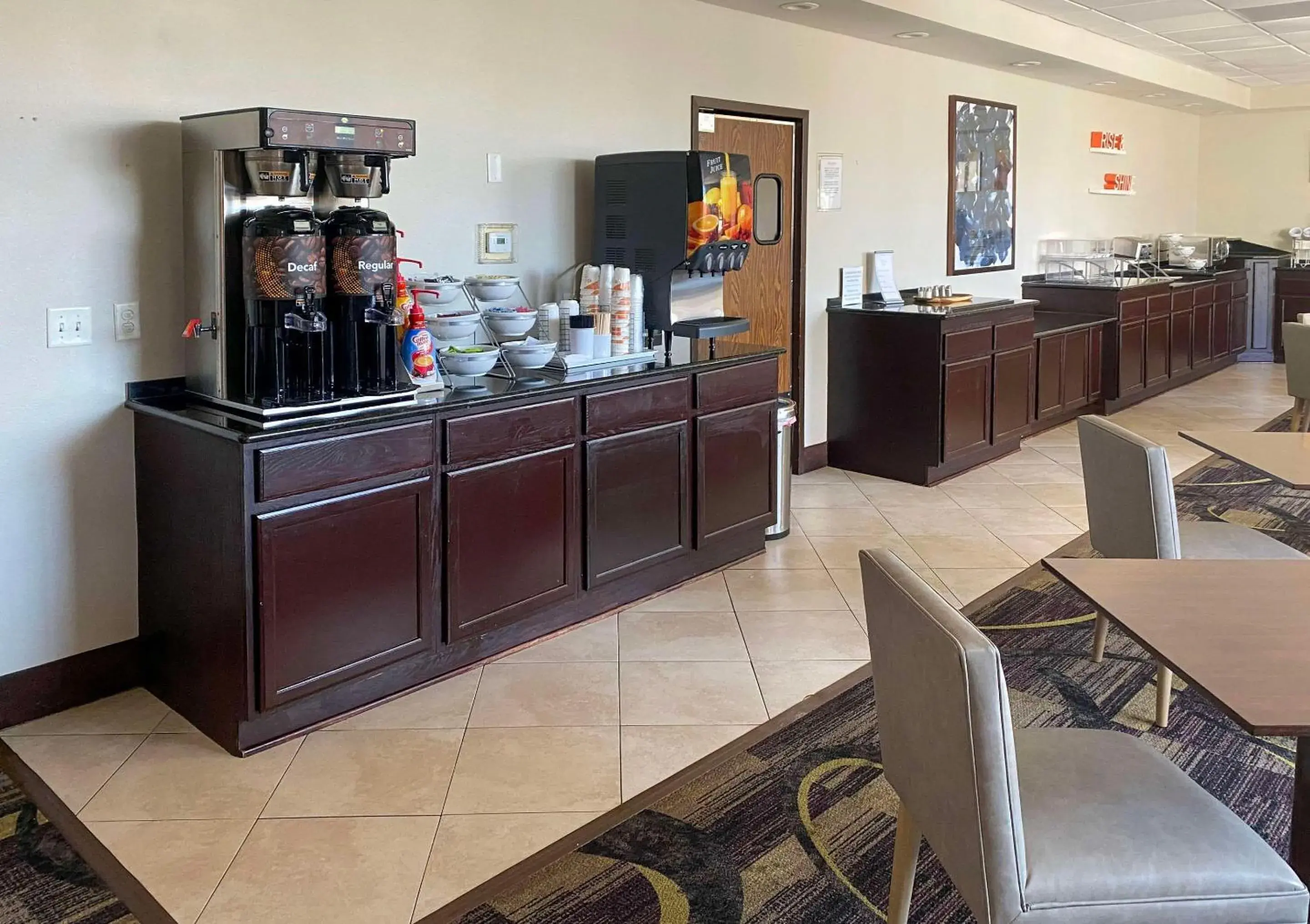 Breakfast in MainStay Suites Conover-Hickory Breakfast in MainStay Suites Conover-Hickory