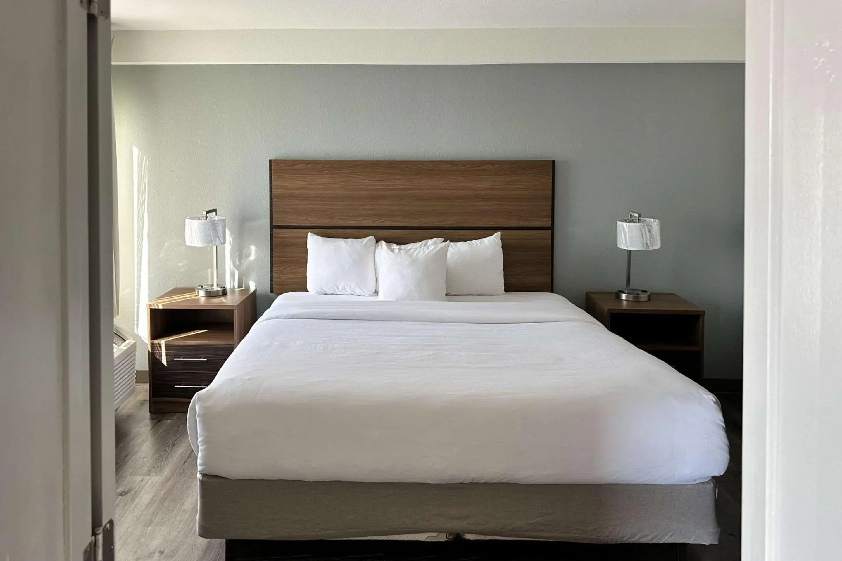 Bedroom, Bed in MainStay Suites Conover-Hickory Bedroom, Bed in MainStay Suites Conover-Hickory