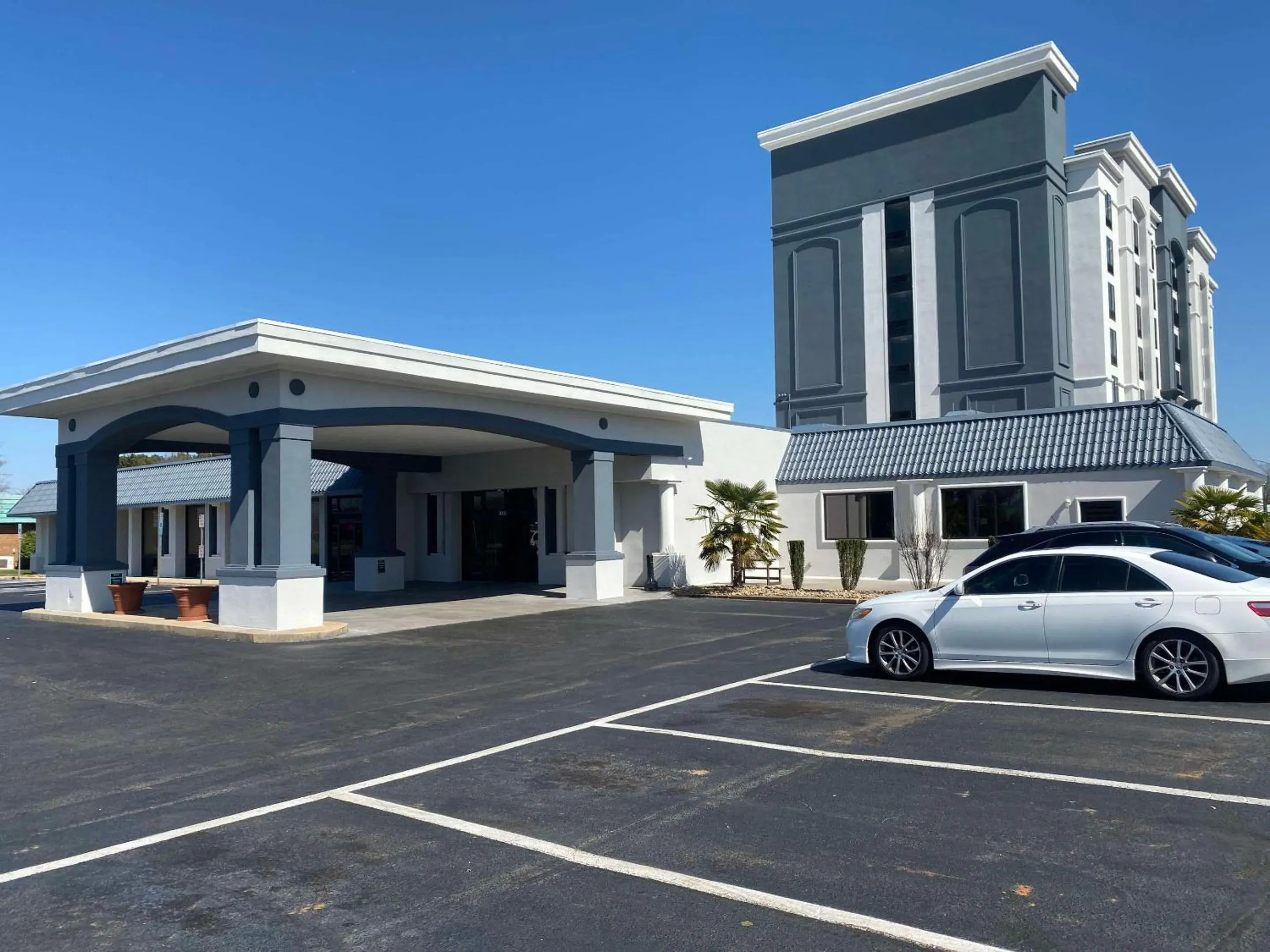 Property building in MainStay Suites Conover-Hickory Property building in MainStay Suites Conover-Hickory