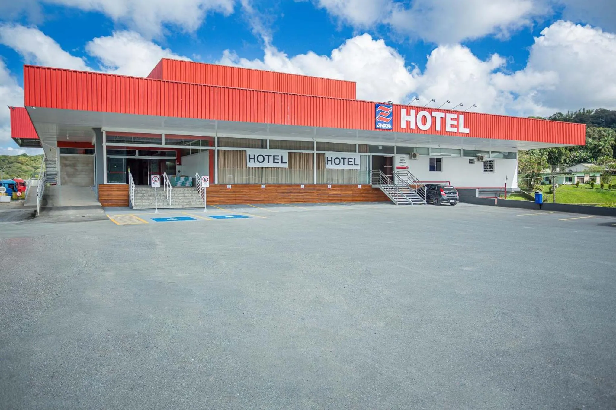 Hotel Zandoná