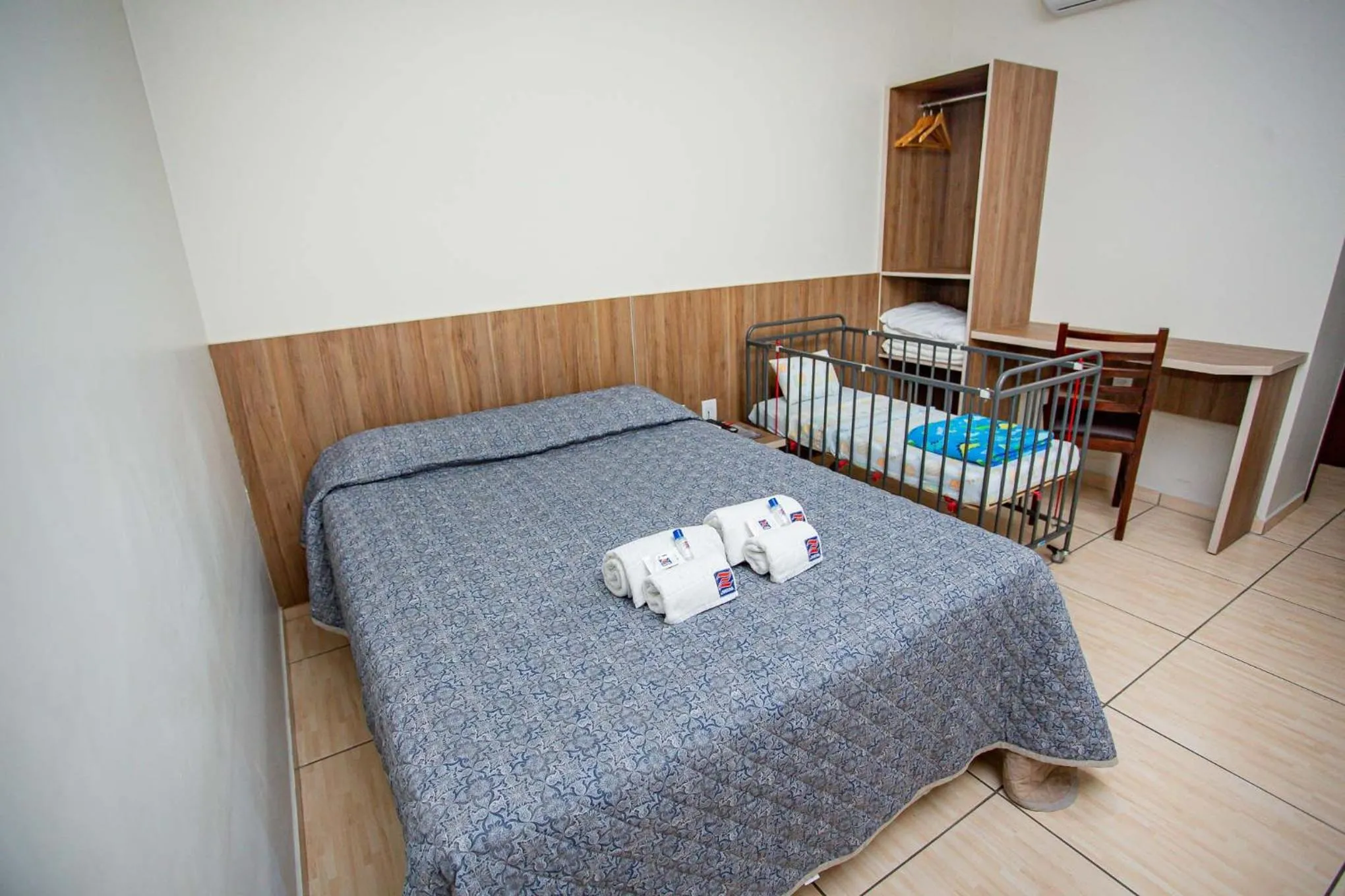 Bed in Hotel Zandoná