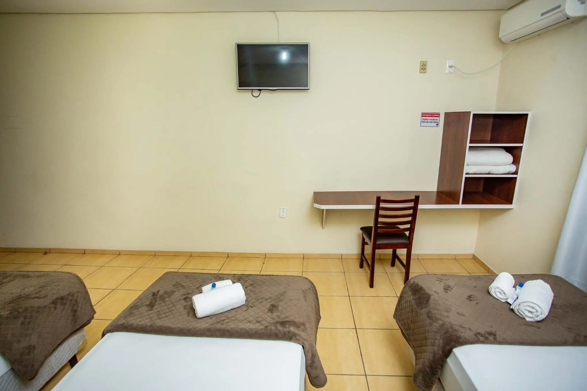 Bed in Hotel Zandoná