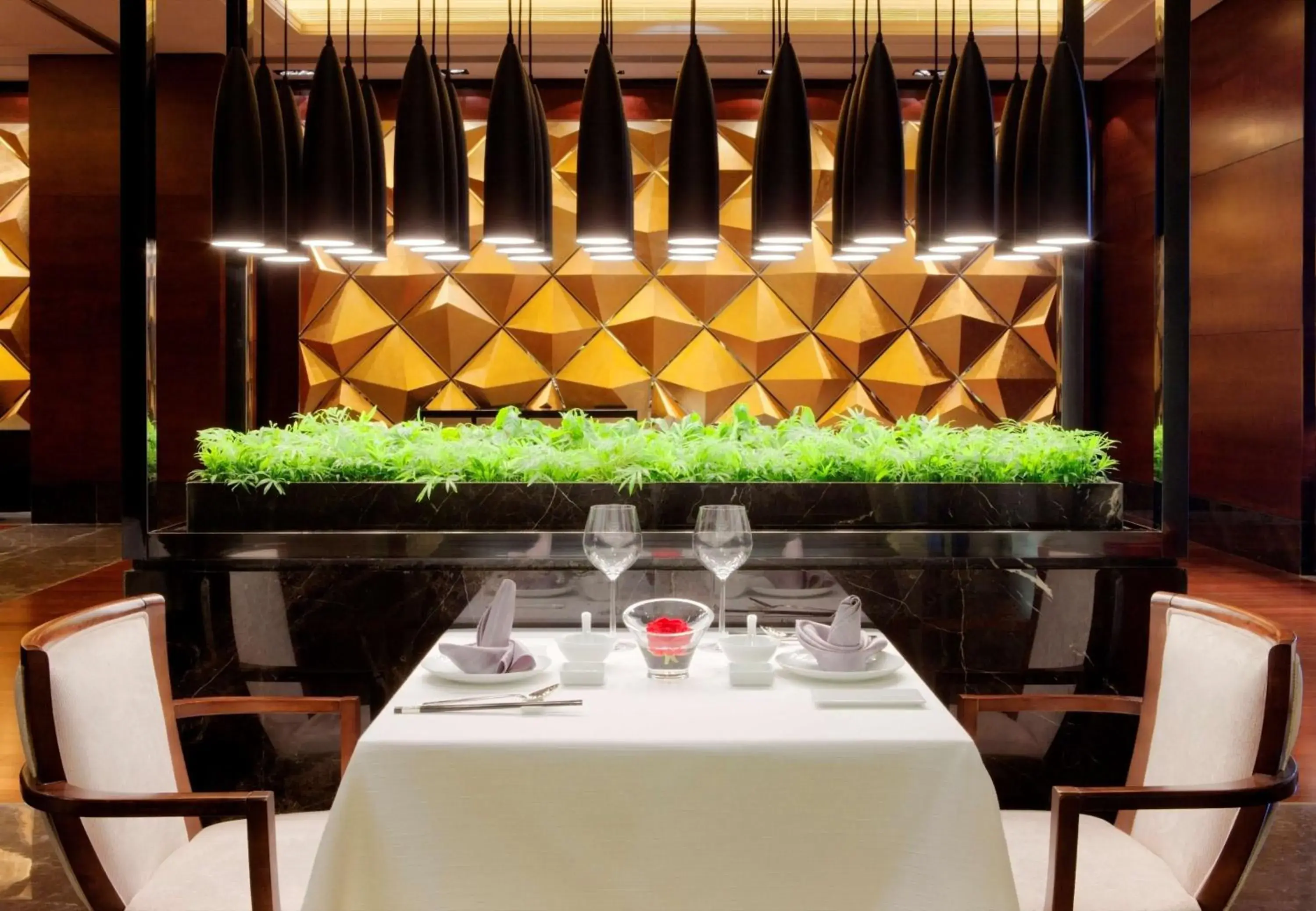 Restaurant/places to eat in Radisson Blu Plaza Chongqing Restaurant/places to eat in Radisson Blu Plaza Chongqing