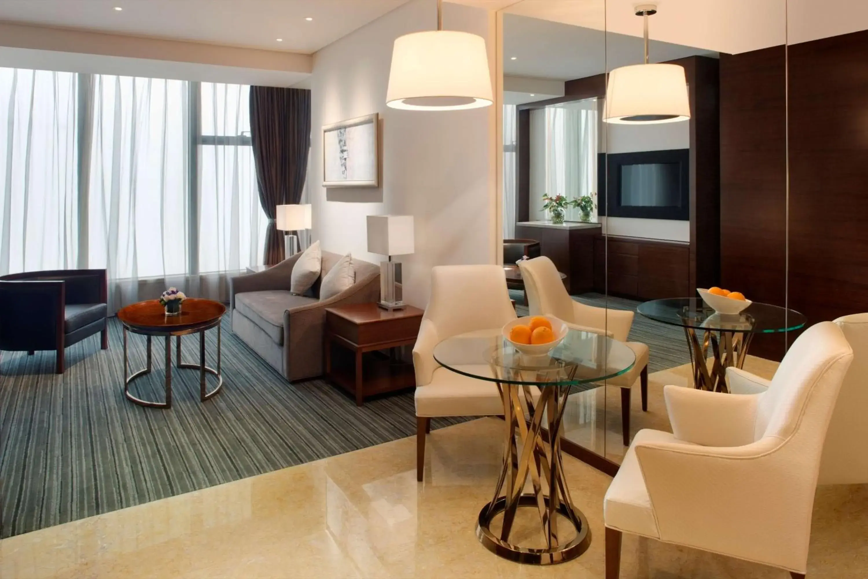 Photo of the whole room in Radisson Blu Plaza Chongqing - Free one cup of smoky the gelnlivet during stay Photo of the whole room in Radisson Blu Plaza Chongqing - Free one cup of smoky the gelnlivet during stay